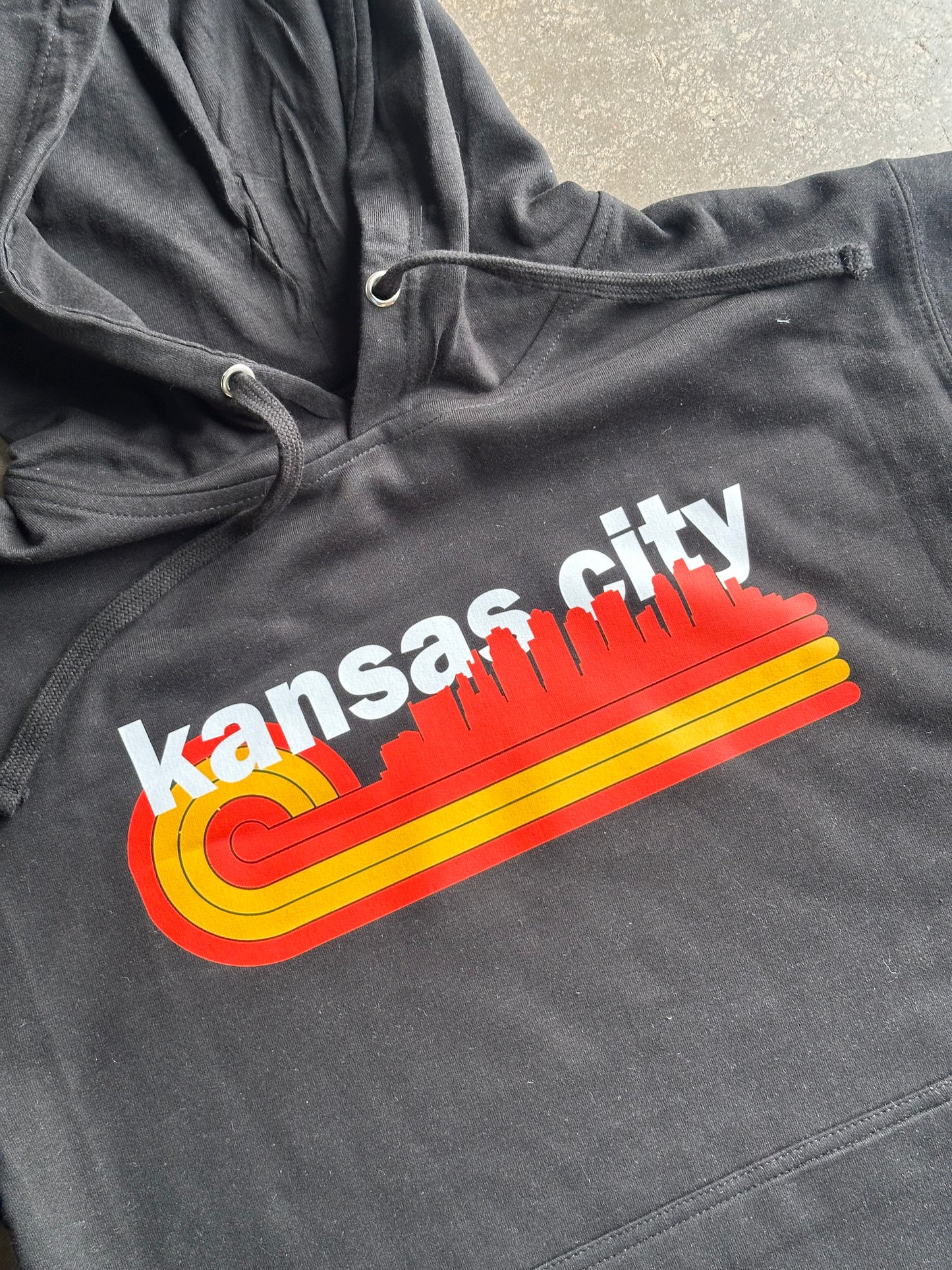 Retro KC Skyline - Kansas City Hooded Sweatshirt (Black)