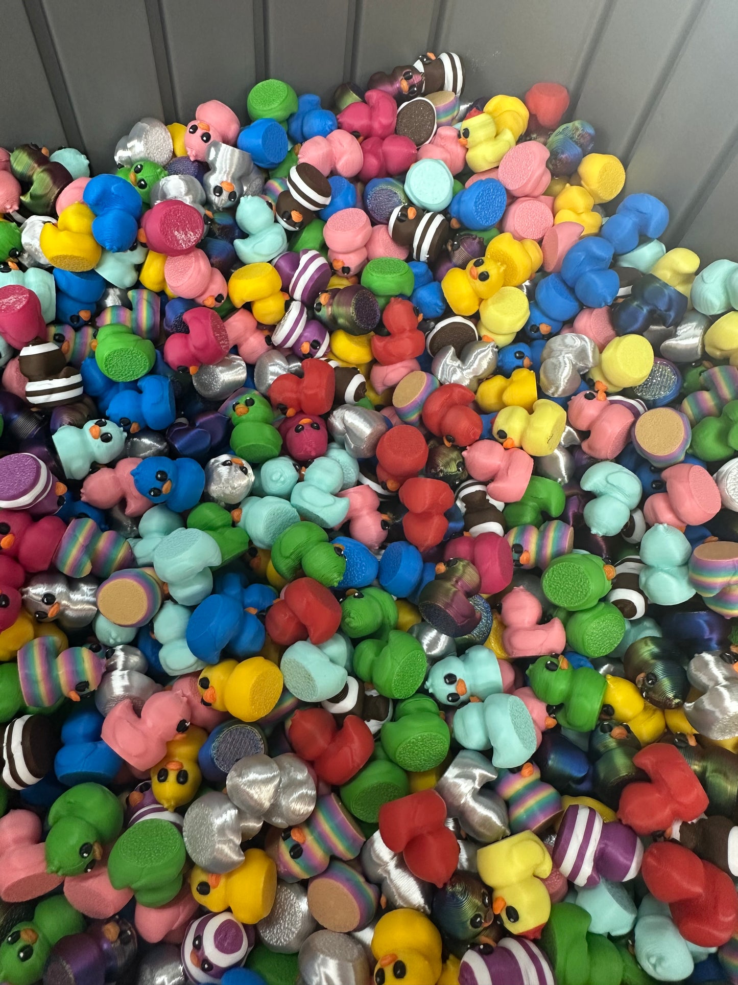 Multi-Pack Of Mini Ducks In Assorted Colors