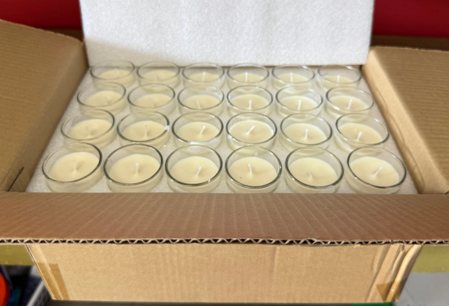 Housecret 42 Pack Warm White Unscented Clear Glass Filled Votive Candles. Hand Poured Wax Candle Ideal Gifts for Aromatherapy Spa Weddings Birthdays Holidays Party