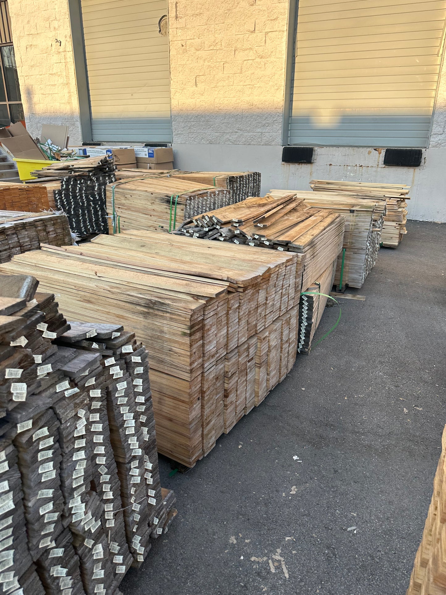 Cedar Fence Pickets 1" x 4" x 4' (Pallet approx 560 pickets)