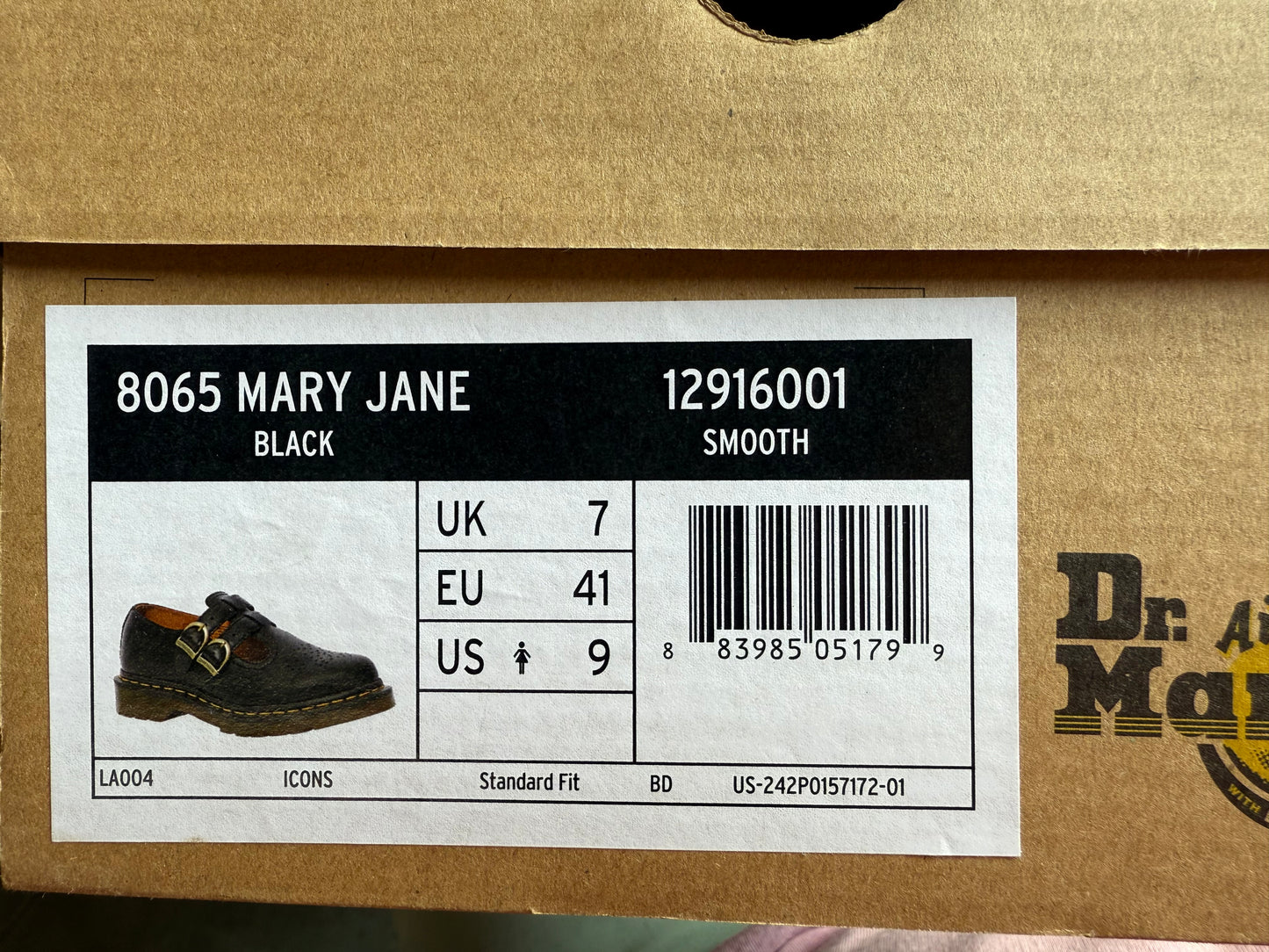 Dr. Martens Womens 8065 Mary Jane Size: 9