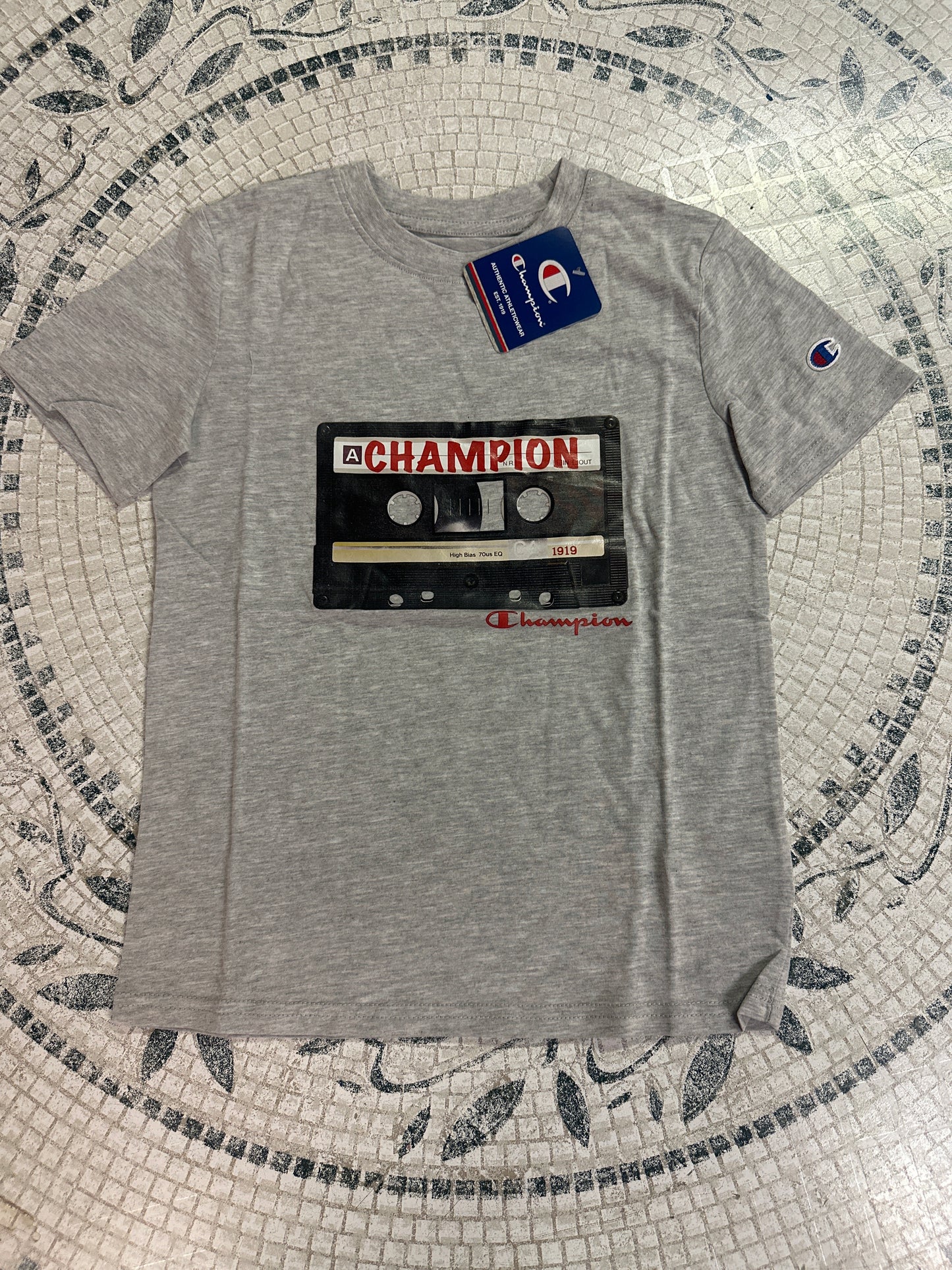 Champion Boys Tee Shirt Short Sleeve Logo T-Shirt (Size Youth Small)