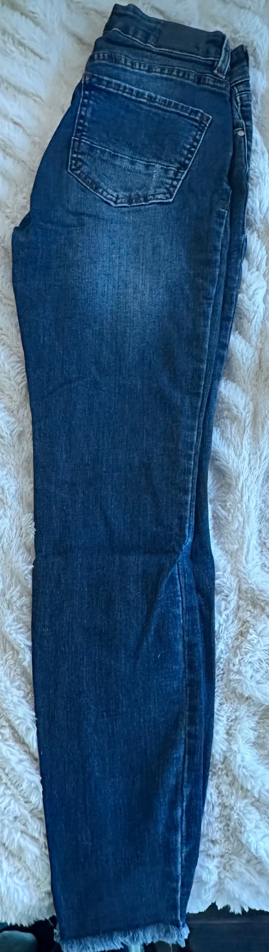 Resfeber Women's Ripped Boyfriend Distressed Jeans (Size 2)