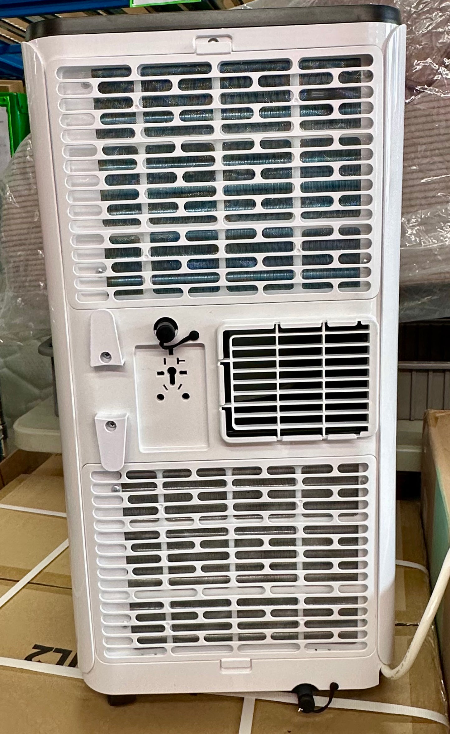 Portable Air Conditioner - 10000 BTU
Portable AC for Room up to 450 Sq. Ft, 3 in 1 AC Unit for Bedroom, Living Room,Kitchen,Camping (R632)