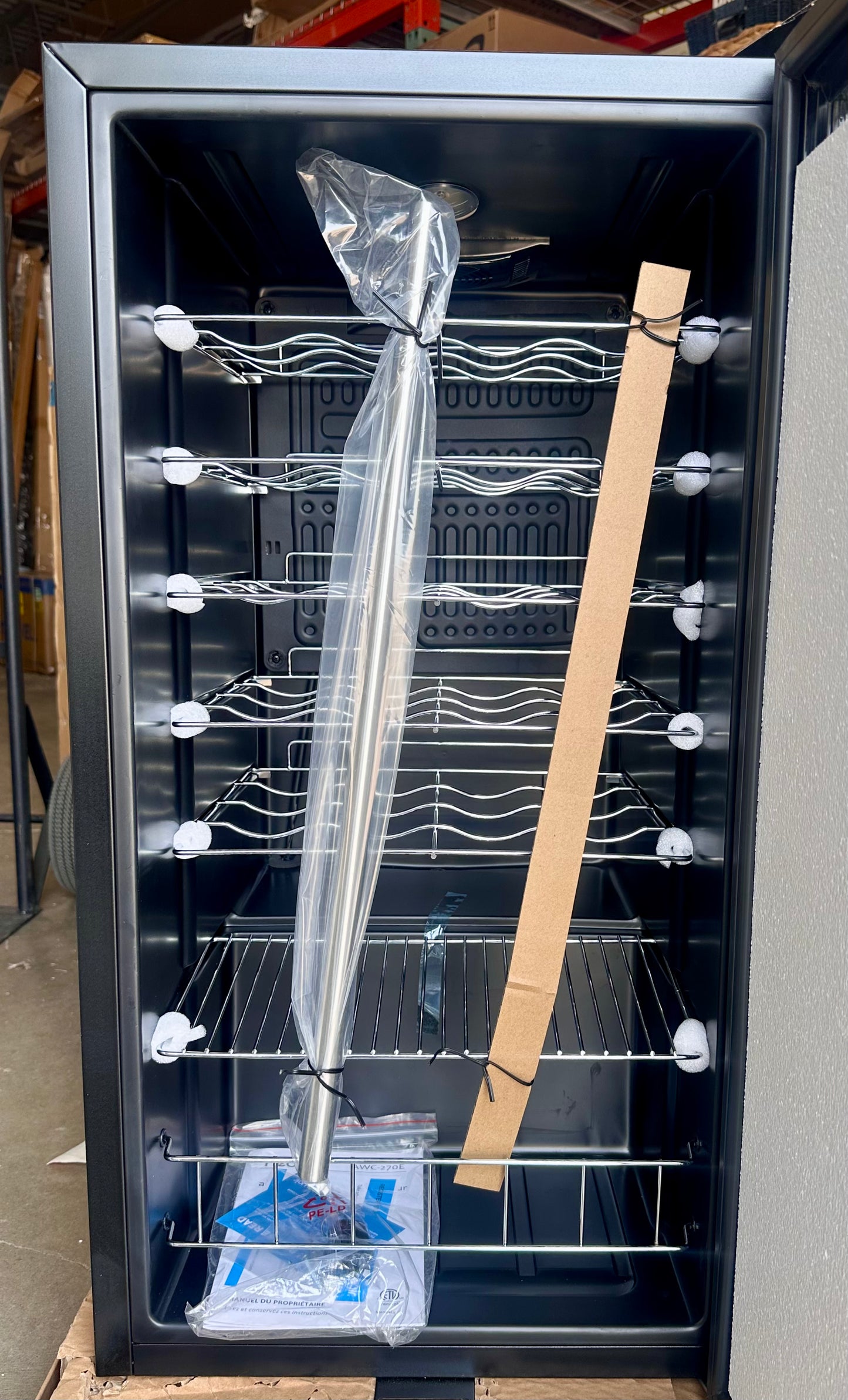 New - NewAir 27 Bottle Wine Fridge with Lock (R524)