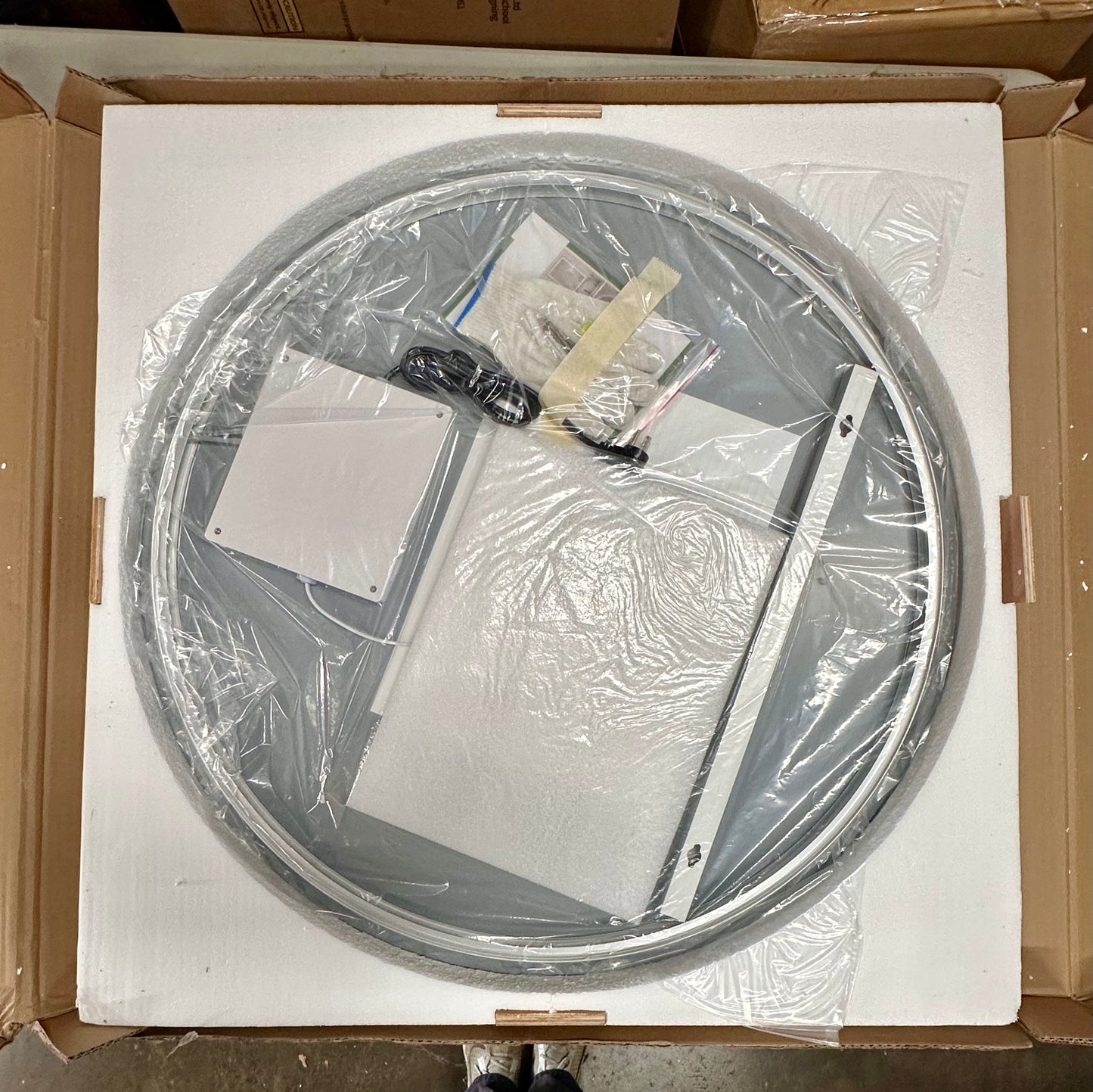 32 Inch Round LED Bathroom Mirror, Backlit Anti-Fog Wall Mounted Lighted Bathroom Vanity Mirror, 3 Colors, Dimmable with Touch Switch (B1059)