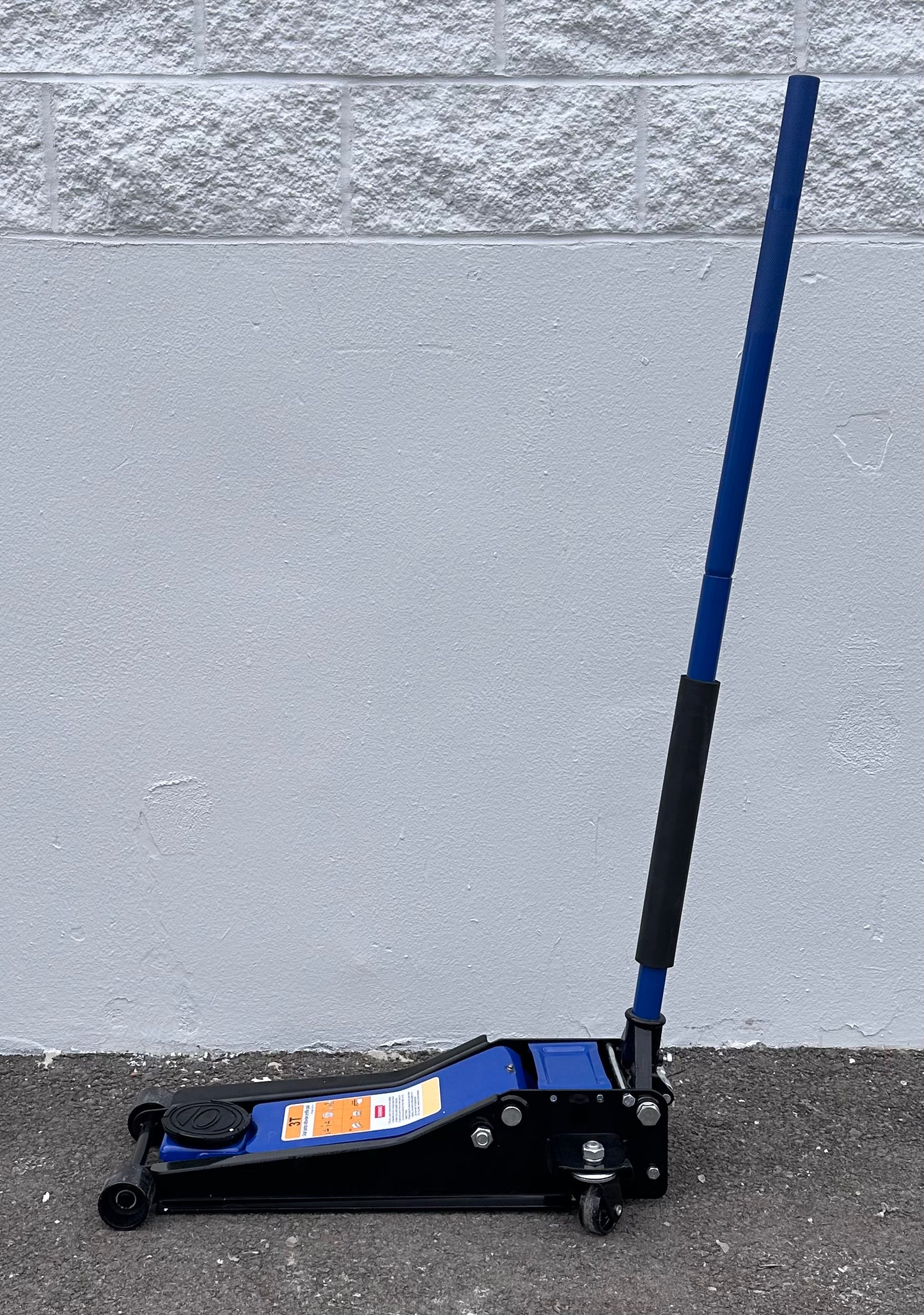 3 Ton Low Profile Jack - Heavy Duty Quick Lift, Steel Hydraulic Floor Jack, Blue, 3.3"-19.7" Height, 6000 LBS
Capacity (G868)