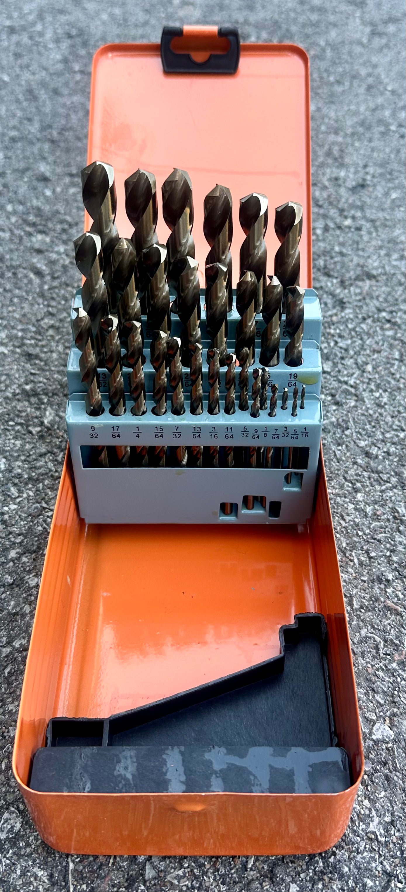 29Pcs Cobalt Drill Bit Set (1/16''-1/2''), M35 High Speed Steel, Twist Jobber Length for Hardened Metal, Stainless Steel, Cast Iron, Wood, and Plastics, with Metal Index Storage Box