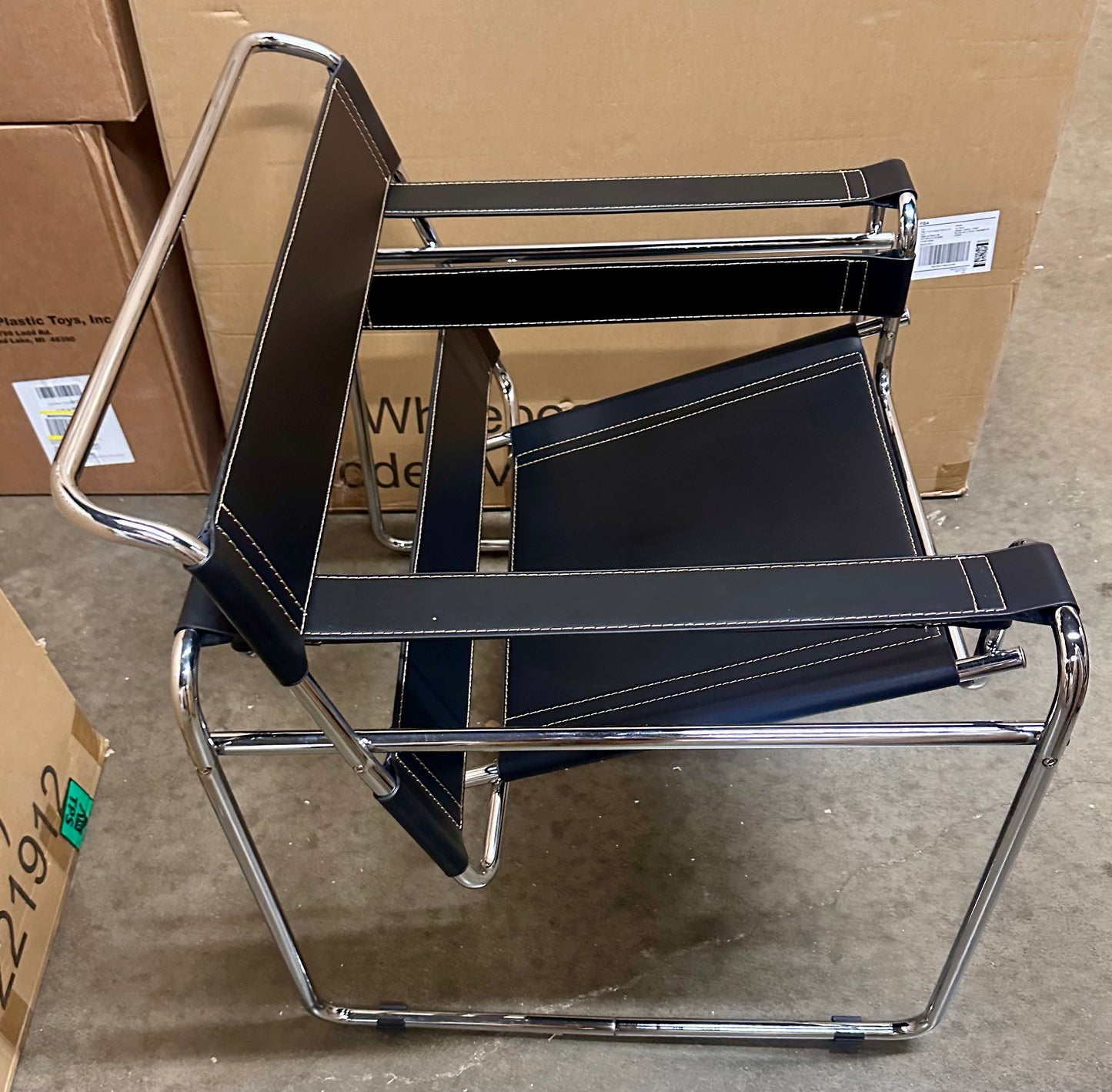 Mid-Century Modern Accent Chair, Saddle Leather Armchair, Stainless Steel Frame, Black (O425)