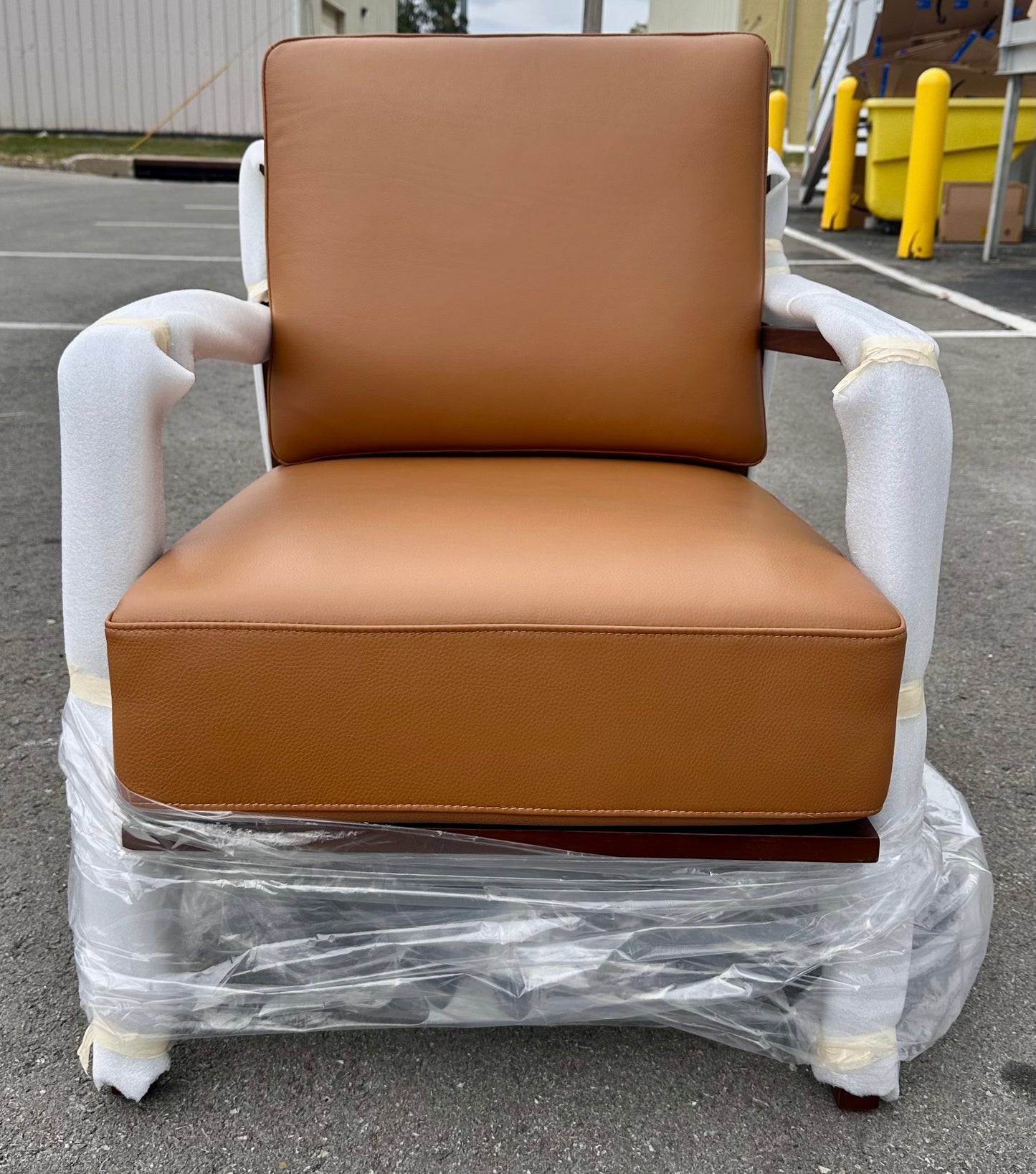 Valencia Ella Leather Accent Chair, Top Grain Nappa Leather, Mid-Century Modern Armchair with Sold Wood Frame for Living Room, Cognac (L1029)