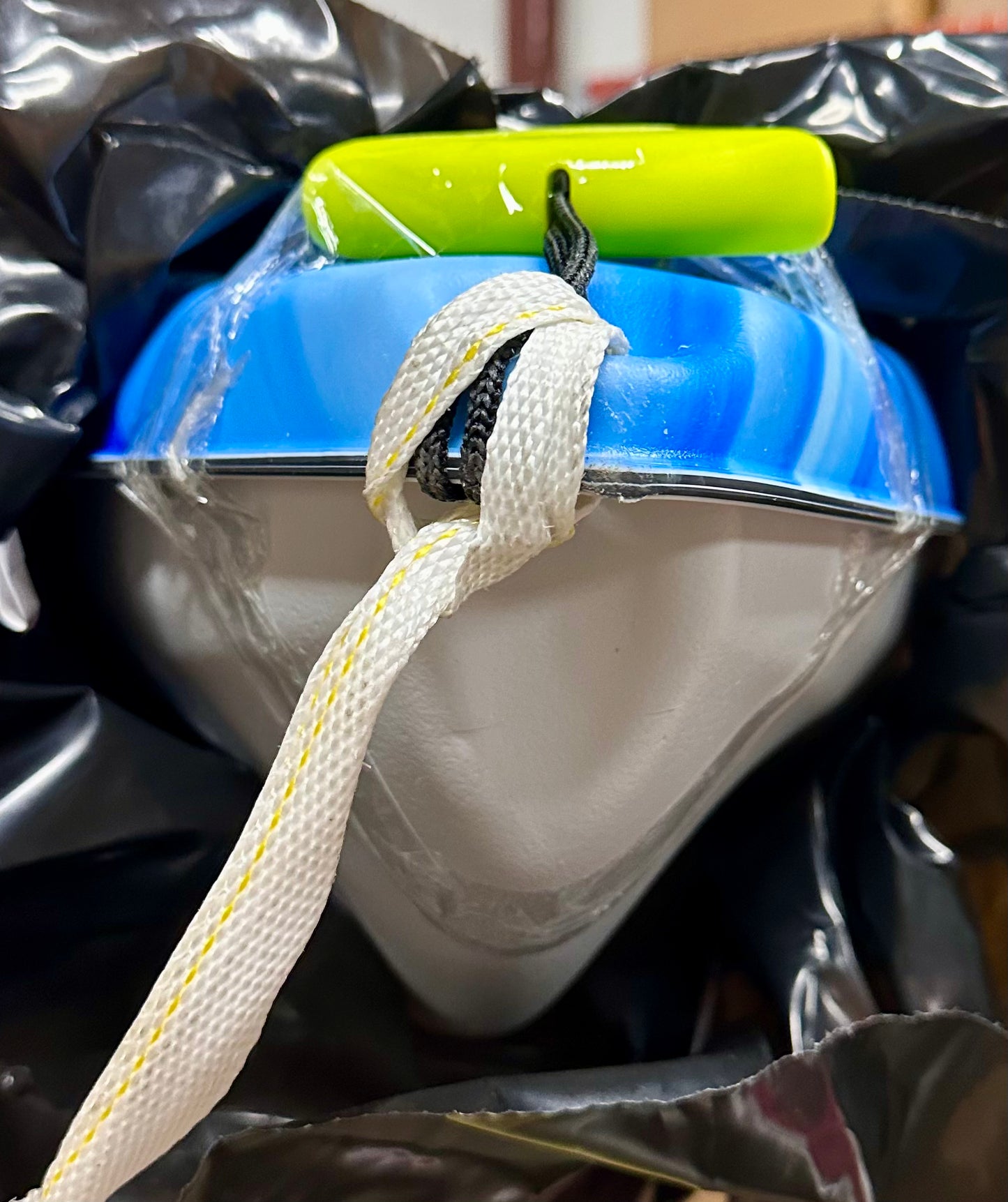 Pelican Argo 100X - Recreational Sit in Kayak - Lightweight Patented Ram-X™ Material - Ergoform™ Seating System - 10 ft (W523)