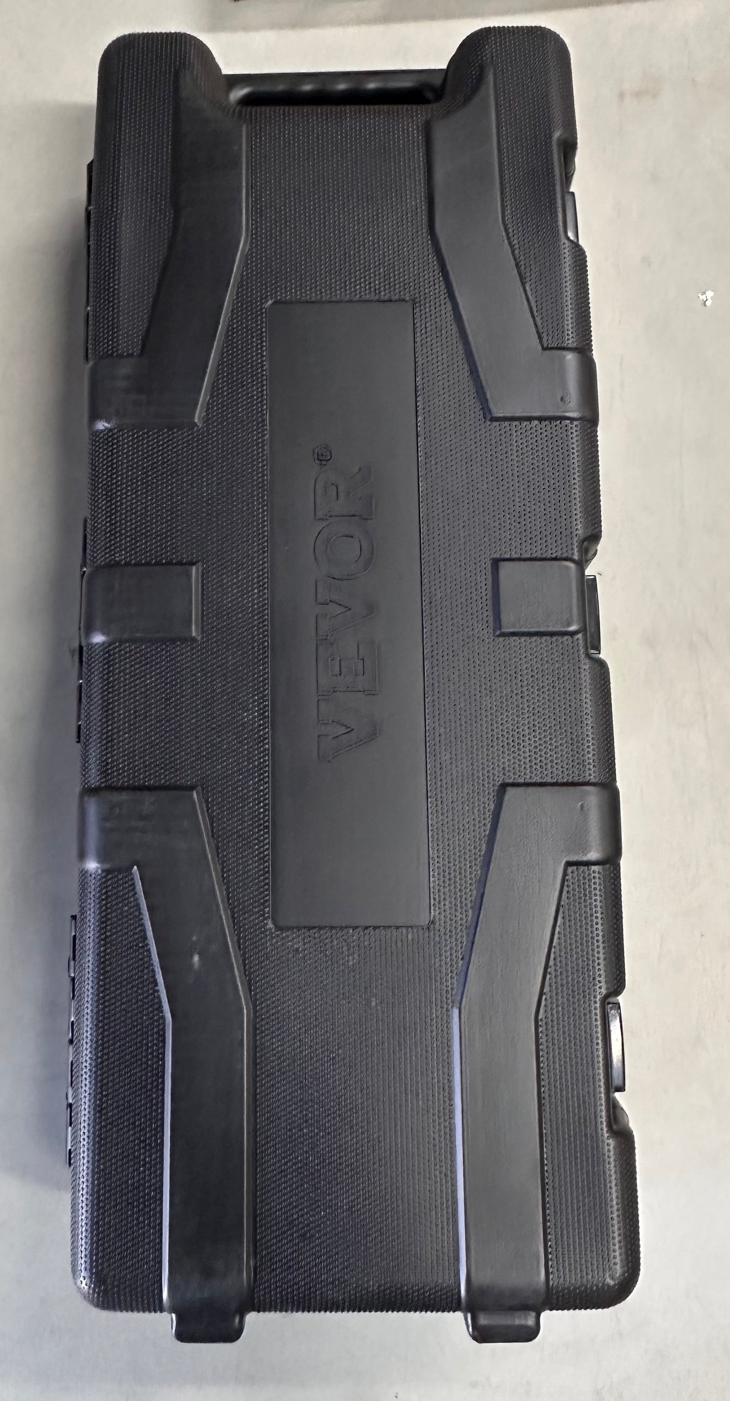 VEVOR Demolition Jack Hammer, MAX 2200W Electric Jackhammer Heavy Duty, 1350 BPM Concrete Breaker 6pcs Chisels Bit Chipping W/Case (G1040)