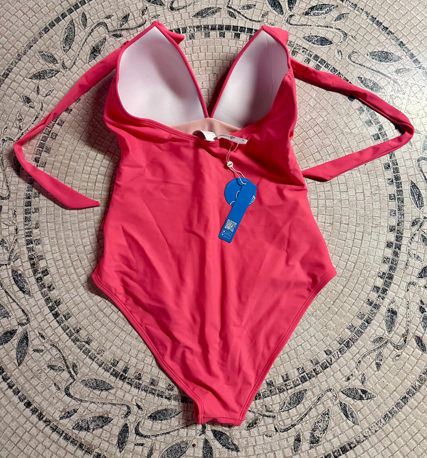 CUPSHE Women's One Piece Deep V Plunging Halter Neck Bathing Suit Wide Self Tied Straps (Size Large)