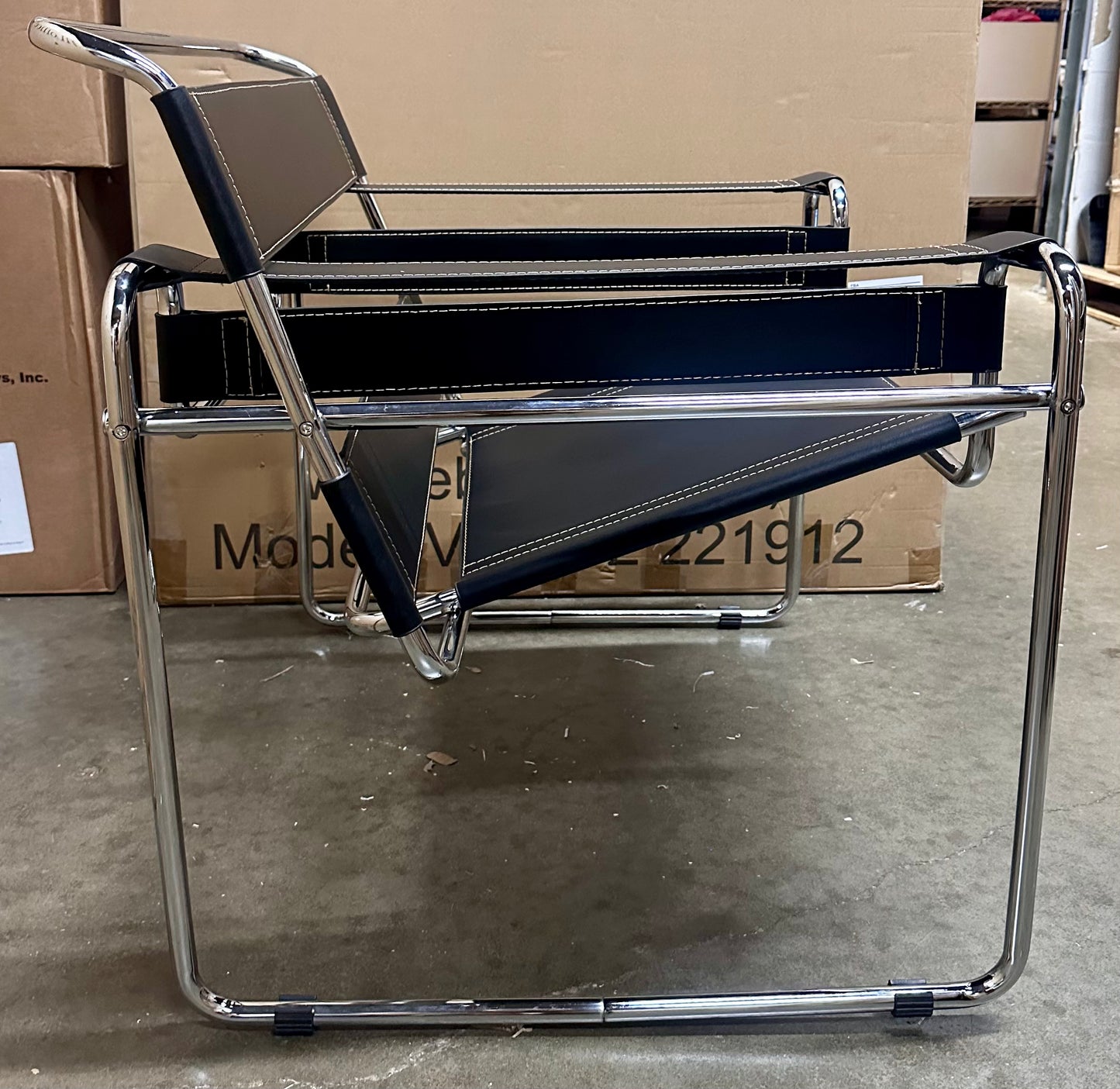 Mid-Century Modern Accent Chair, Saddle Leather Armchair, Stainless Steel Frame, Black (O425)