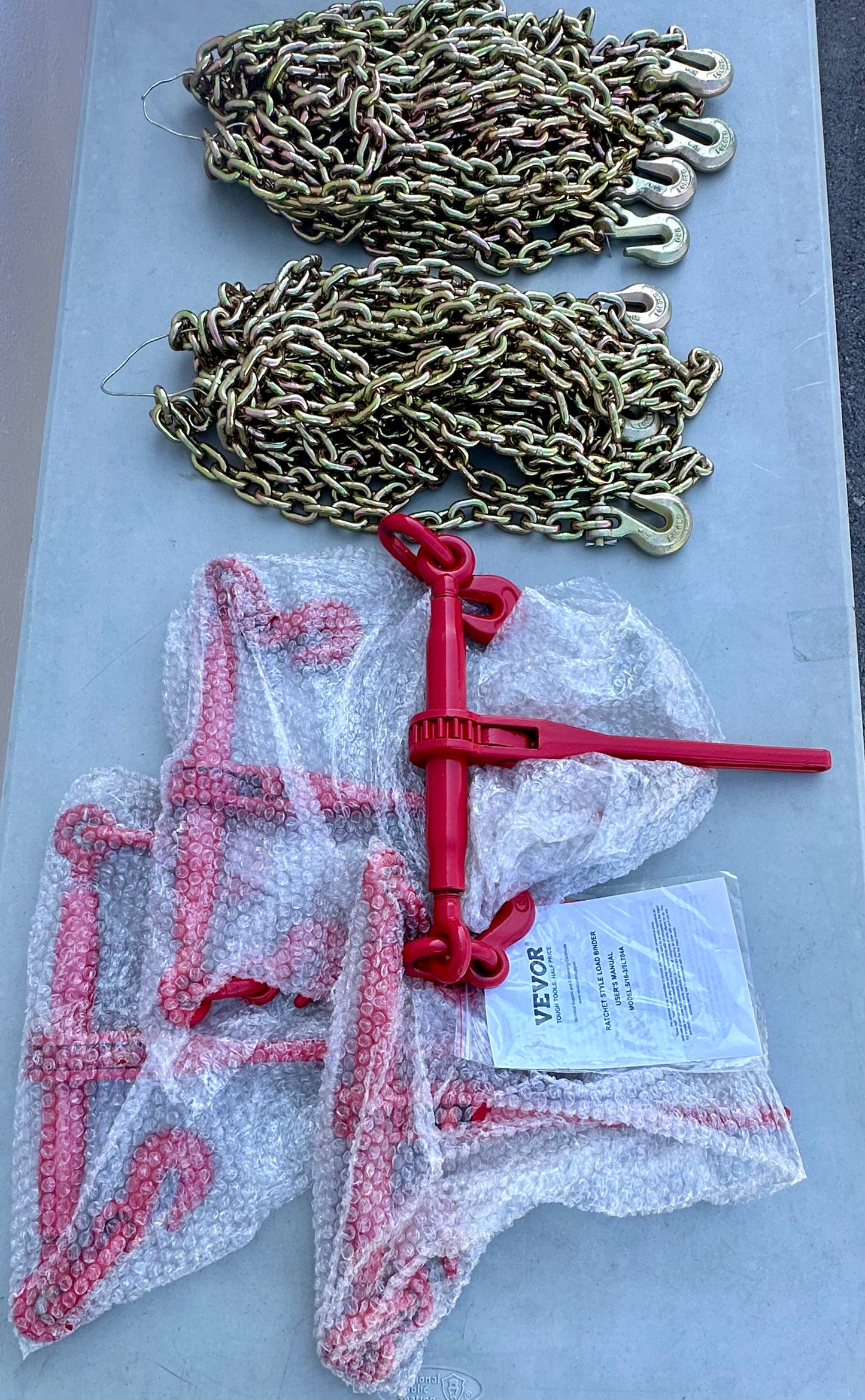 VEVOR Chain Load Binder, 5/16" Tie Down Kit w/ 7100LBS Working Load Capacity and Two Grab Hooks, Includes (4) Ratchet Binders - (4) 21' Grade 80 Chains, Transport Load Package for Hauling, Towing (G866)