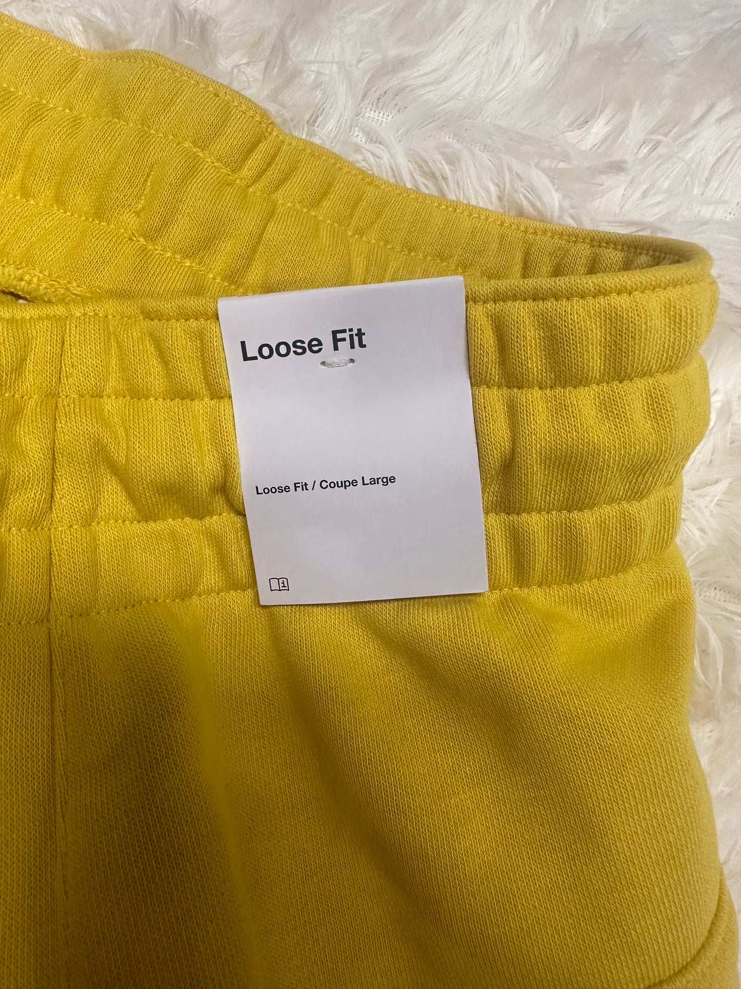 WMNS DRI-FIT SWOOSH FLY STANDARD ISSUE BASKETBALL PANTS (VIVID SULFUR) (Size 2X, Loose Fit)