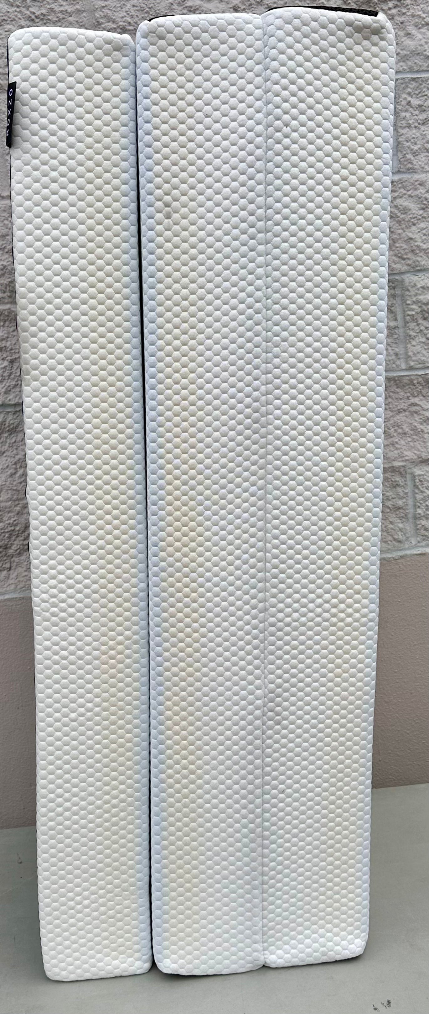 Full Size Tri-fold Mattress/ Mattress Topper, 6 Inch Memory Foam, Soft, Portable, Floor Guest Bed, 73x52x6 inches (B1047)
