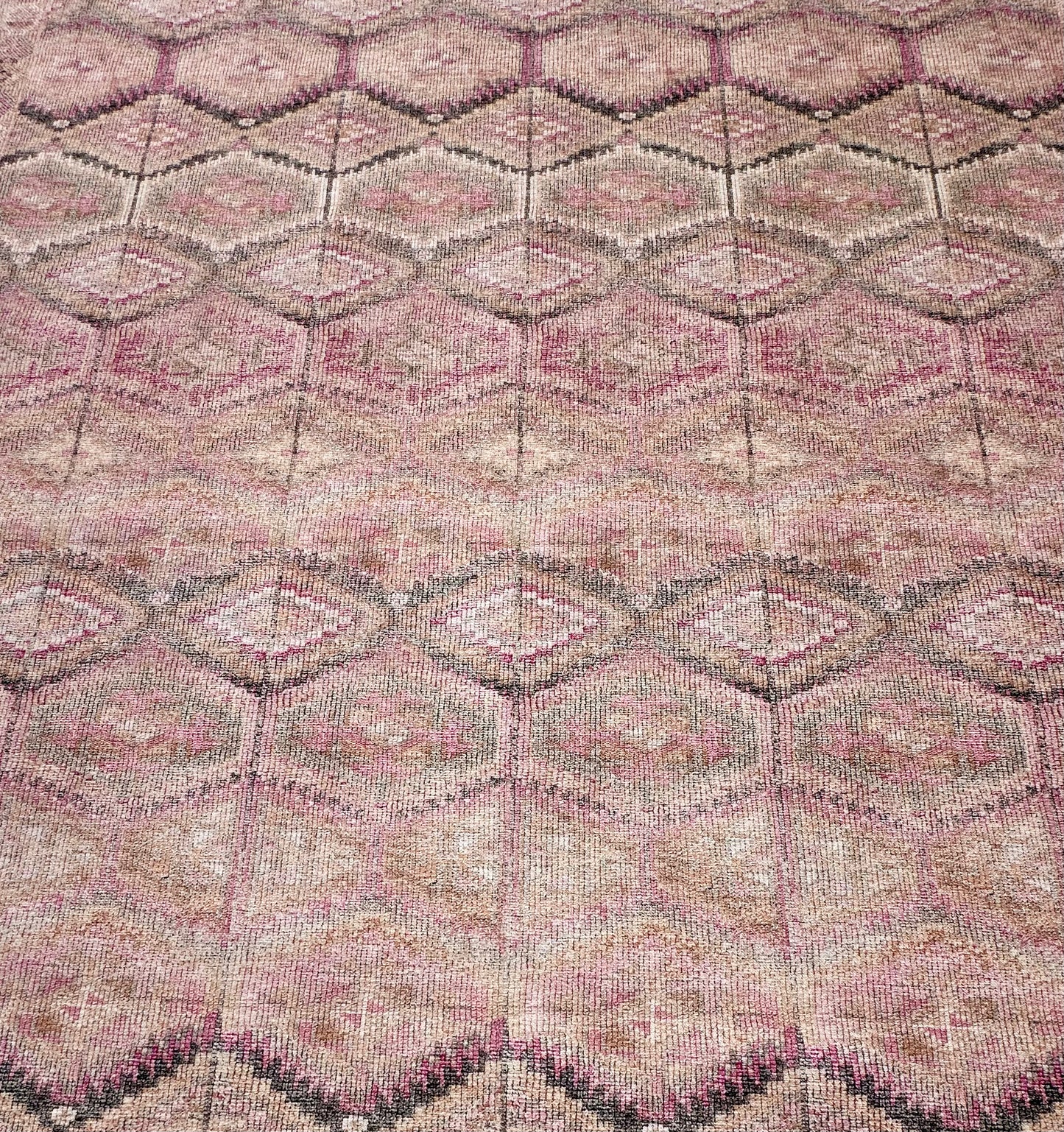 Loloi Layla Collection LAY-17 Pink/Lagoon 9'-0" x 12'-0" .13" Thick Area Rug, Soft, Durable, Vintage Inspired, Distressed, Low Pile, Non-Shedding, Easy Clean, Printed, Living Room Rug (L984)