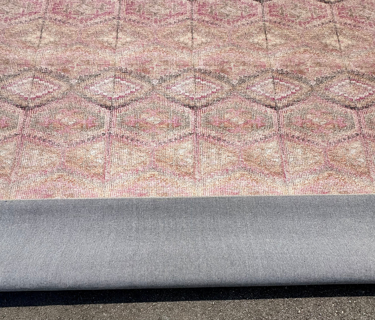 Loloi Layla Collection LAY-17 Pink/Lagoon 9'-0" x 12'-0" .13" Thick Area Rug, Soft, Durable, Vintage Inspired, Distressed, Low Pile, Non-Shedding, Easy Clean, Printed, Living Room Rug (L984)