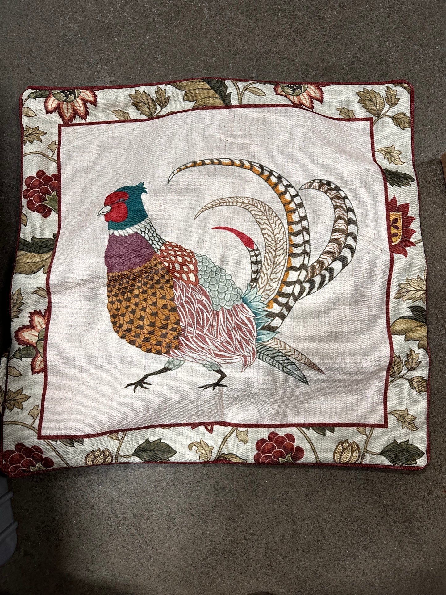 ISAENNE Design Lumbar Retro Country Linen Throw Pillow Covers 18"x18" Pack of 2, Floral Animal Chick Flowers Pattern Cushion Covers Decor Pillowcases for Bed,Living Room,Outdoor,Car