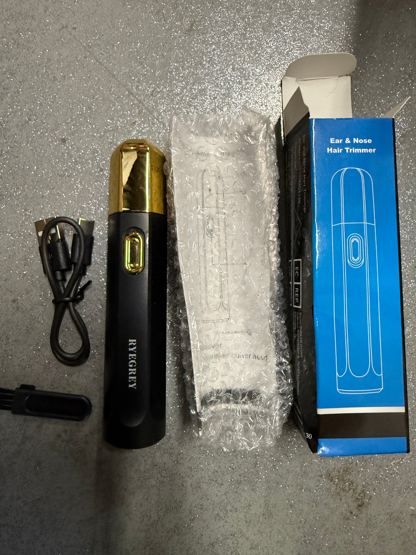 ryegrey Nose Hair Trimmer,USB Rechargeable Professional Painless Eyebrow and Facial Hair Trimmer for Men and Women, Double Edged Blade,Washable for Easy Cleaning (Black Gold)