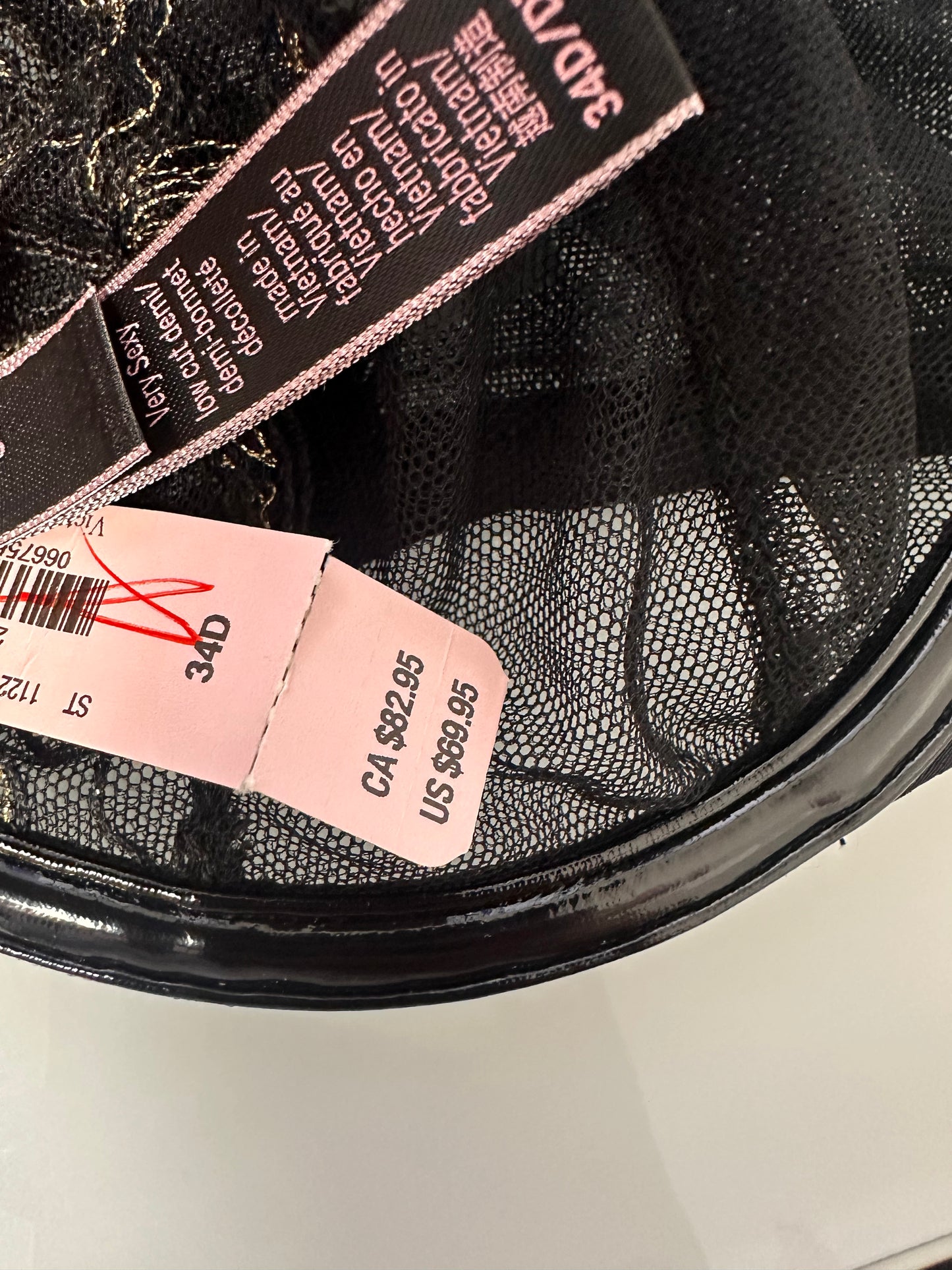 Victoria’s Secrets Bra Size 34D