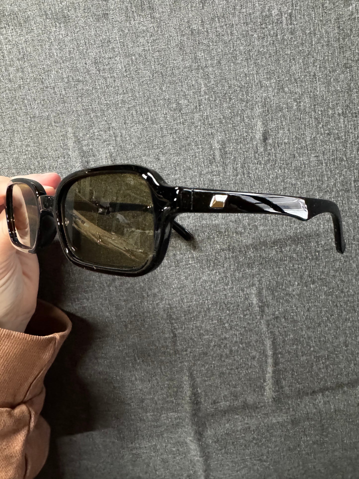 SODQW Rectangle Sunglasses for Women Designer Vintage Small Retro 90s Ladies Shades UV Protection