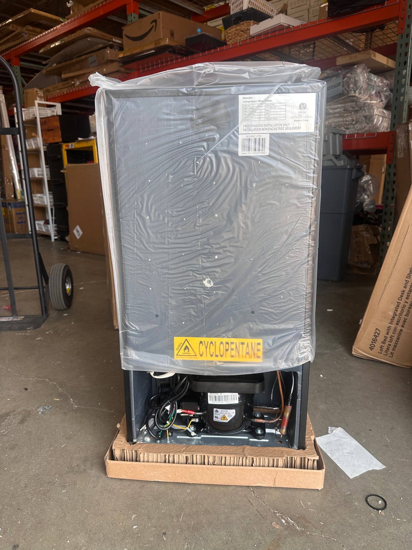 New - NewAir 27 Bottle Wine Fridge with Lock (R524)