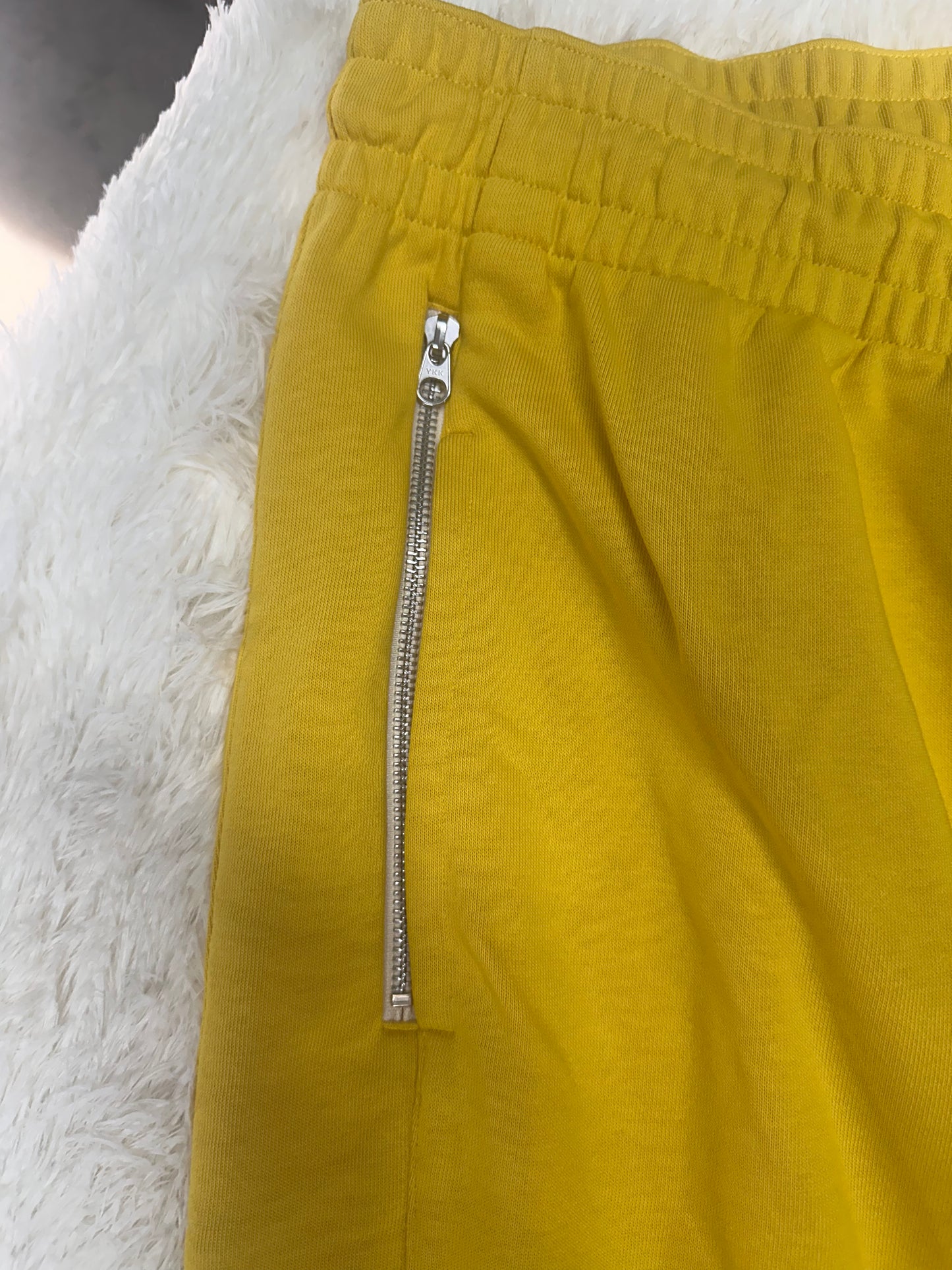 WMNS DRI-FIT SWOOSH FLY STANDARD ISSUE BASKETBALL PANTS (VIVID SULFUR) (Size 2X, Loose Fit)