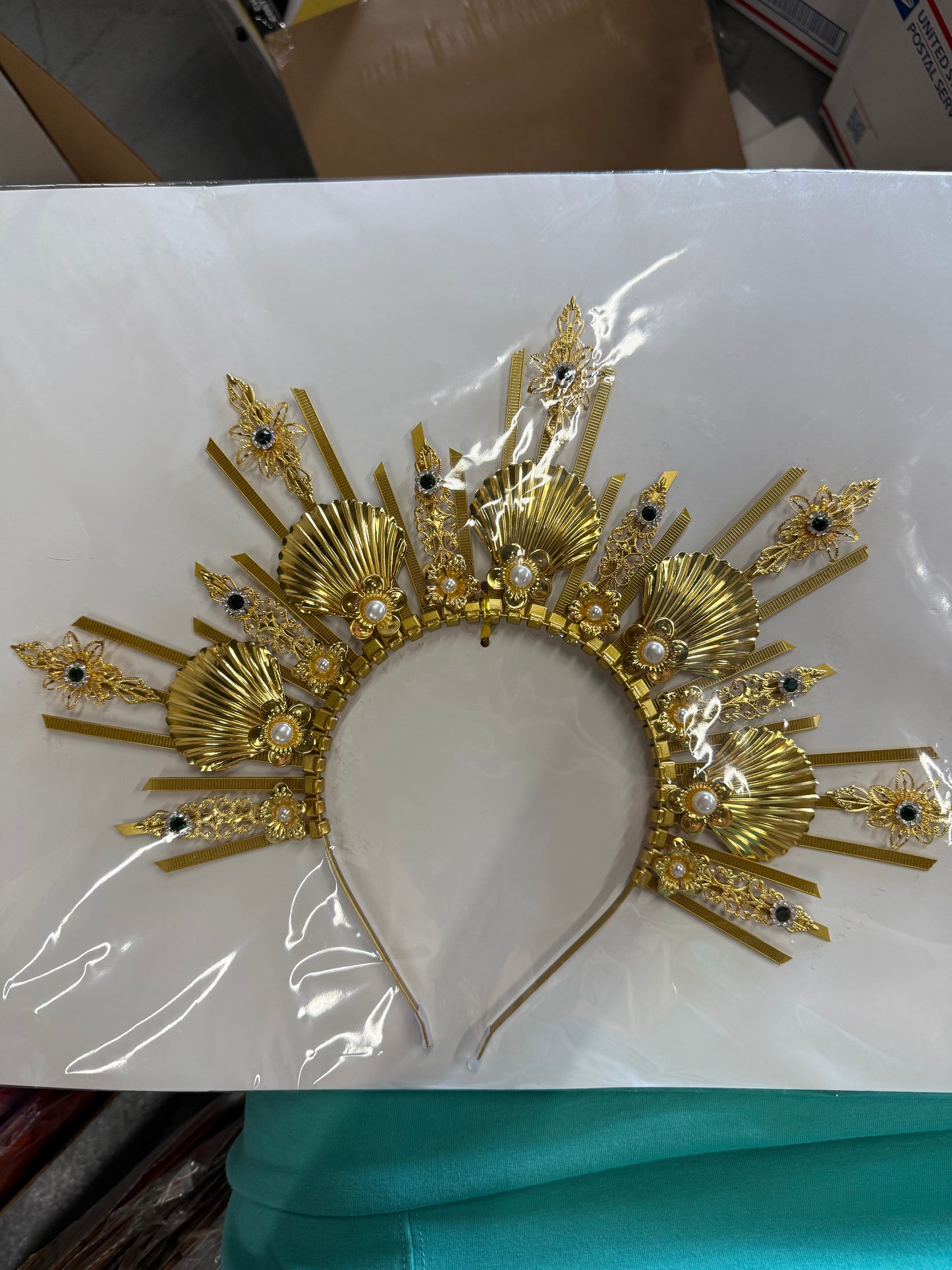 Zivyes Gold Shell Halo Crown for Women Zip Tie Gold Glitter Pearl Crown Wedding Halo Crown Halloween Headpiece