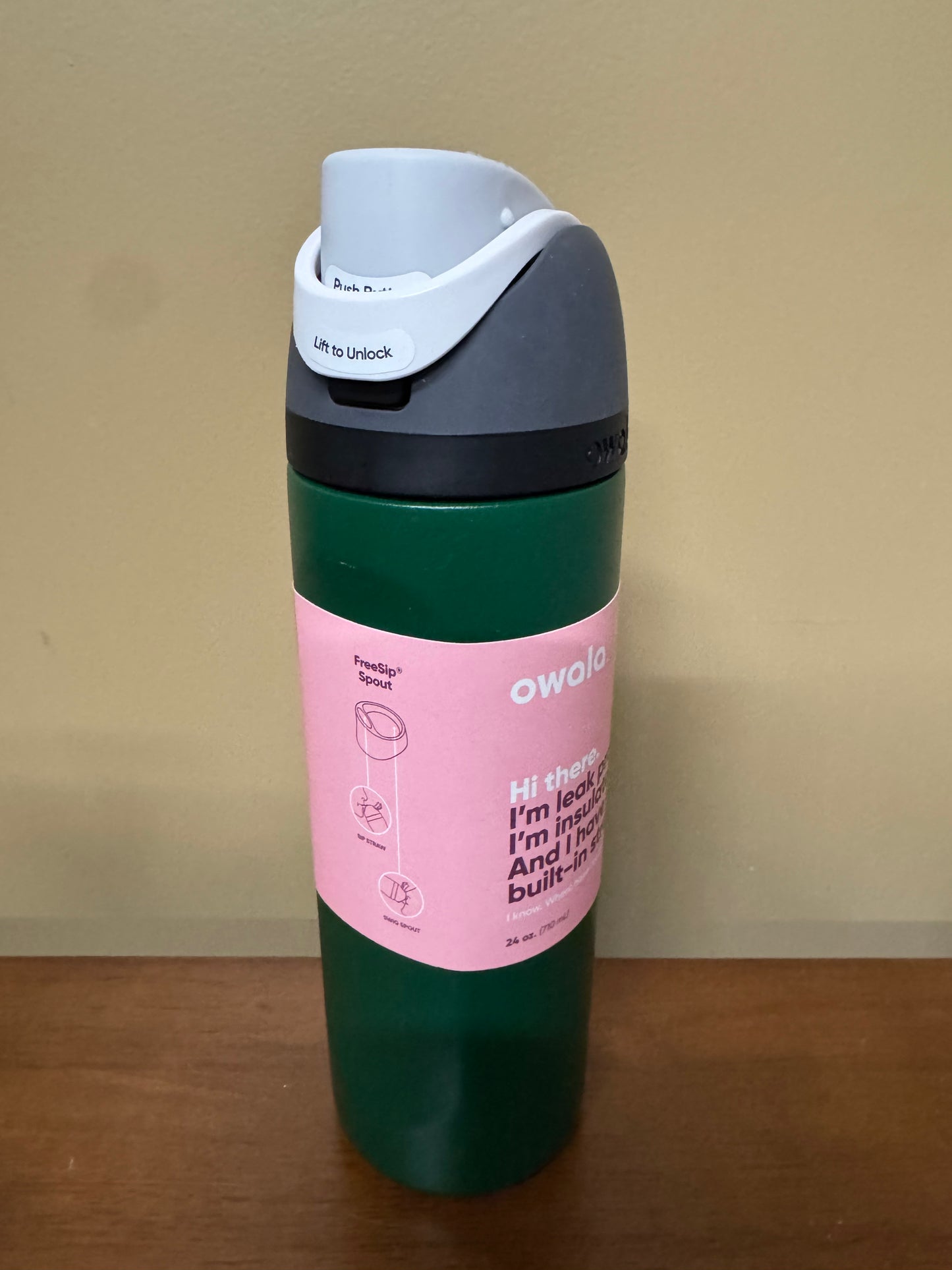 Owala 24oz FreeSip Stainless Steel Water Bottle
