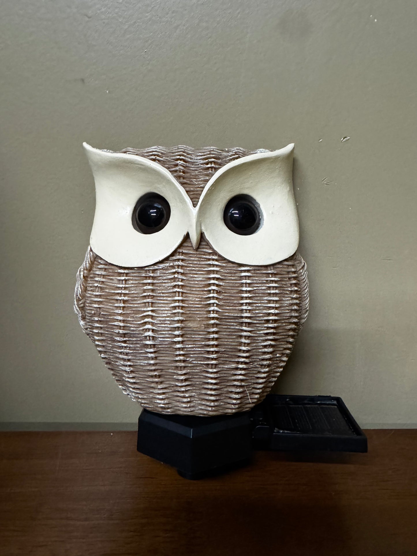 broulove Solar Wicker Owl Garden Light, Boho Outdoor Decor for Patio, Farmhouse