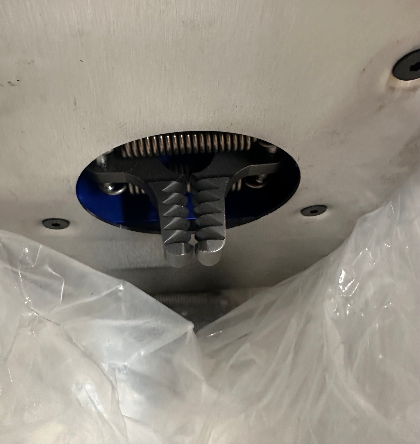 US Stock ZAC Slat Cleaner 1000W Slat Cleaning Machine Slat Cleaner Remover Suitable for 3-8mm Sword Fence Apply for CNC Oxygen Cutting Machine (JS-1000 Slat Cleaner) (R712)