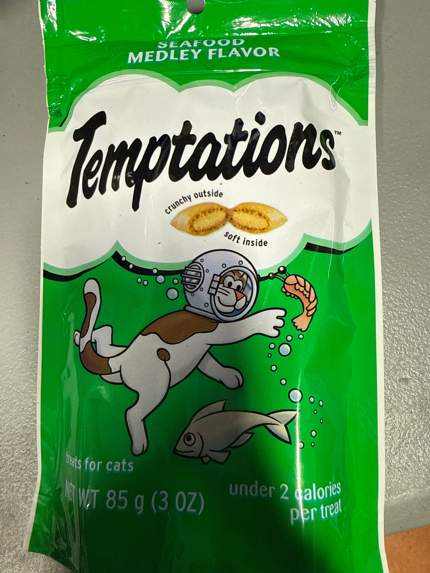 2 packets Temptations Classic Crunchy and Soft Cat Treats Seafood Medley Flavor 3 oz. Pouch