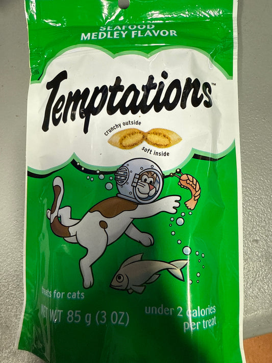 2 packets Temptations Classic Crunchy and Soft Cat Treats Seafood Medley Flavor 3 oz. Pouch