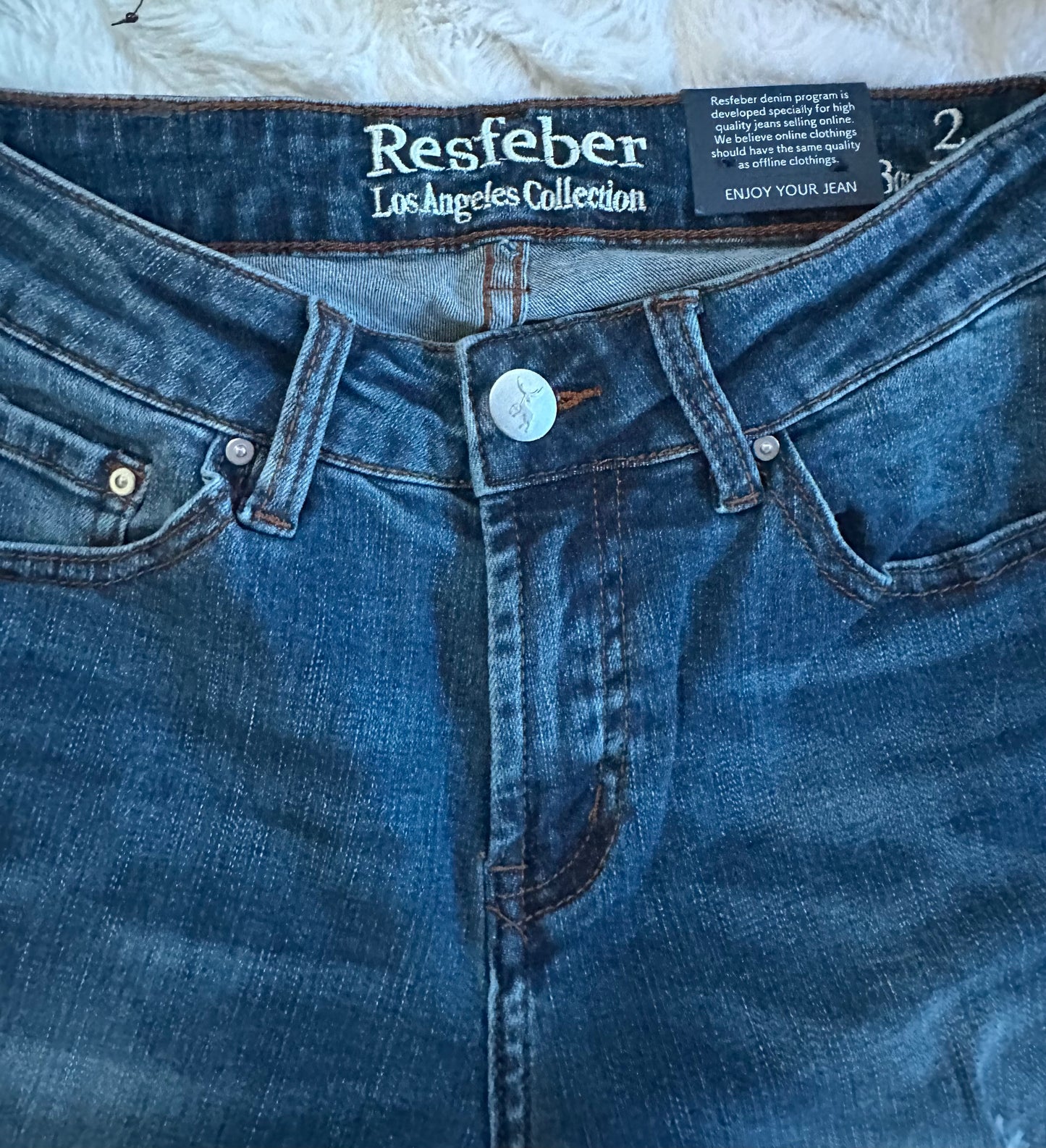 Resfeber Women's Ripped Boyfriend Distressed Jeans (Size 2)