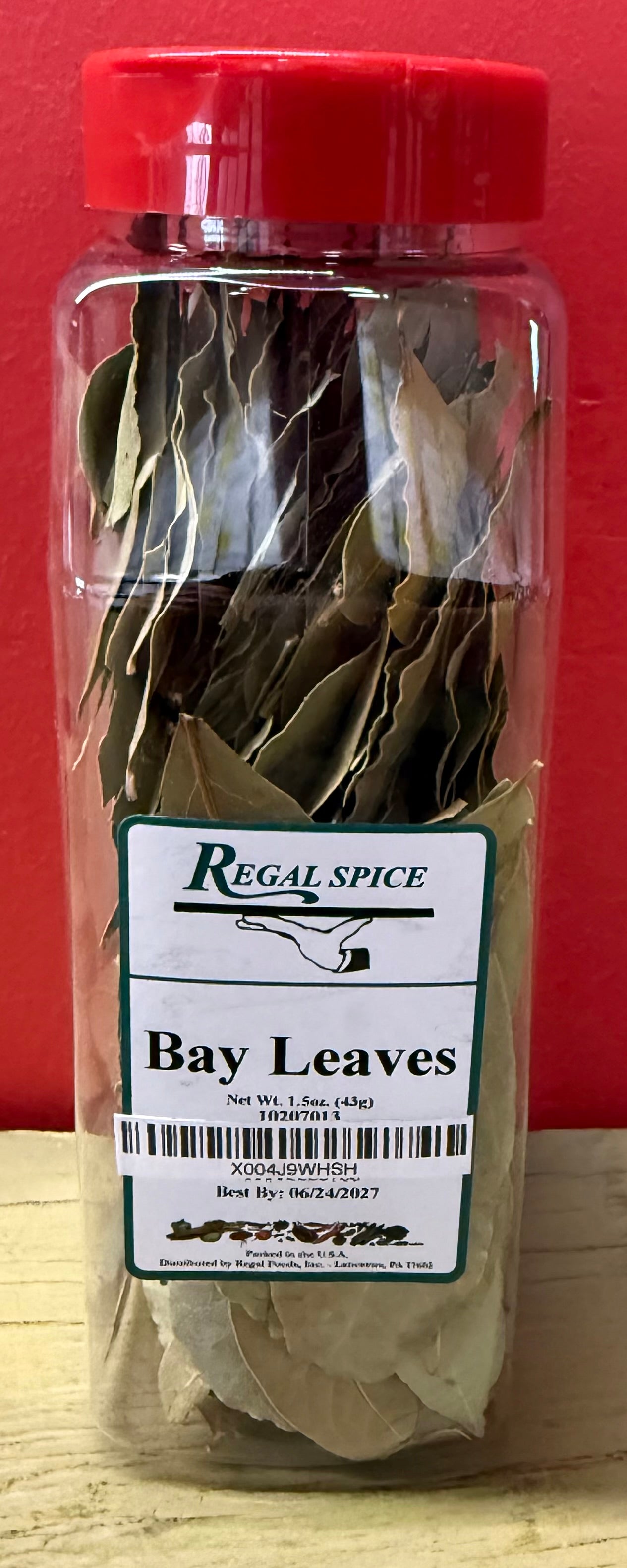 Regal Whole Bay Leaves Spice - Dried Bay Leaf Herb to Add Strong And Tangy Flavor to Your Dishes ( Laurel and Bay Leaves 1.5 oz Small Container for Cooking and Seasoning Needs) Best By: 6/24/2027