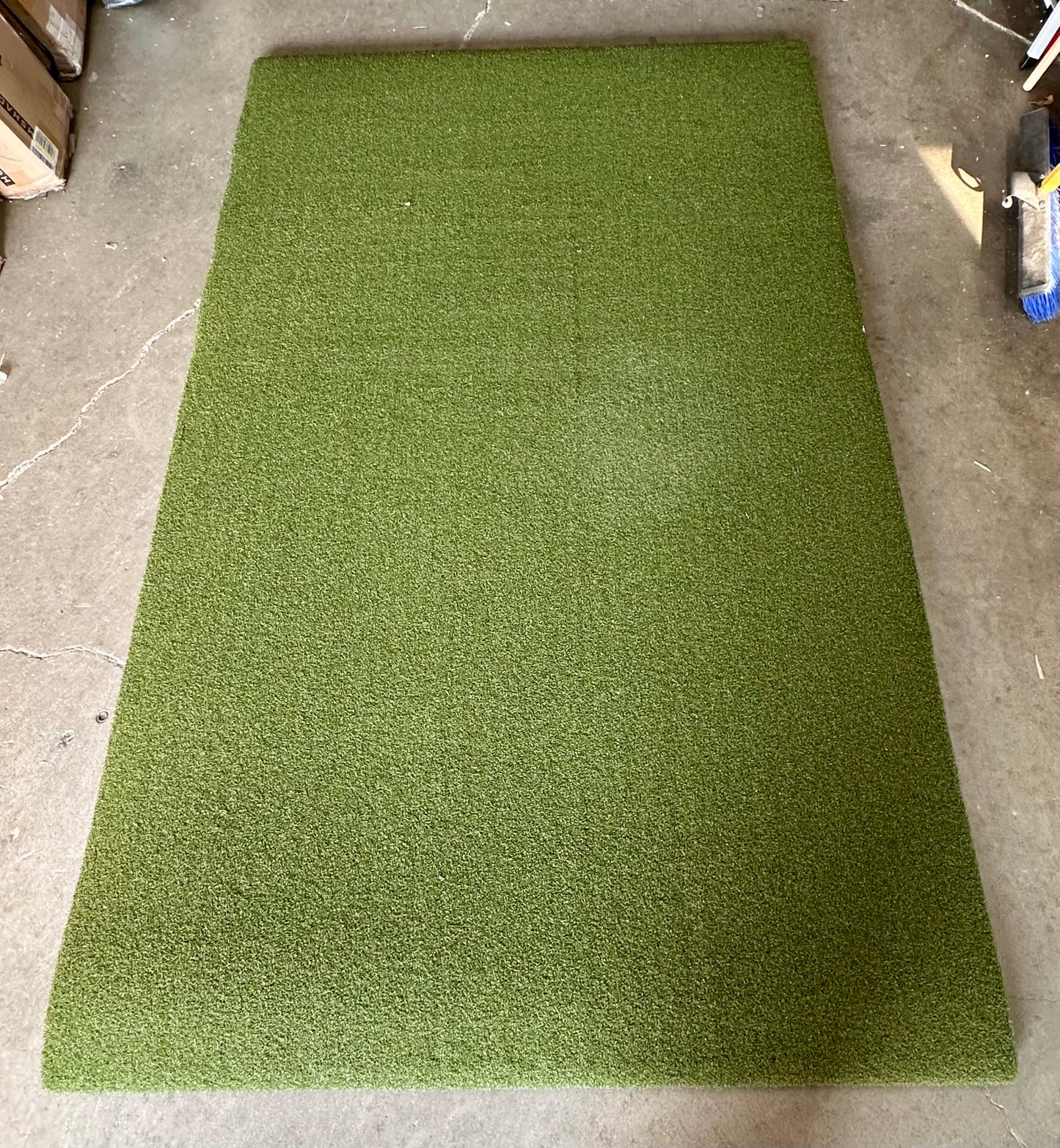 5' X 8' Simulator Size Golf Mat, Heavy Duty Commercial Practice
Mat, Accepts A Real Tee, Swing Down and Through, Indoor/Outdoor (W500)