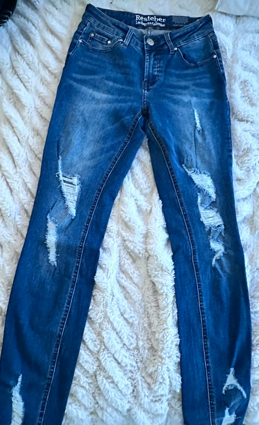 Resfeber Women's Ripped Boyfriend Distressed Jeans (Size 2)