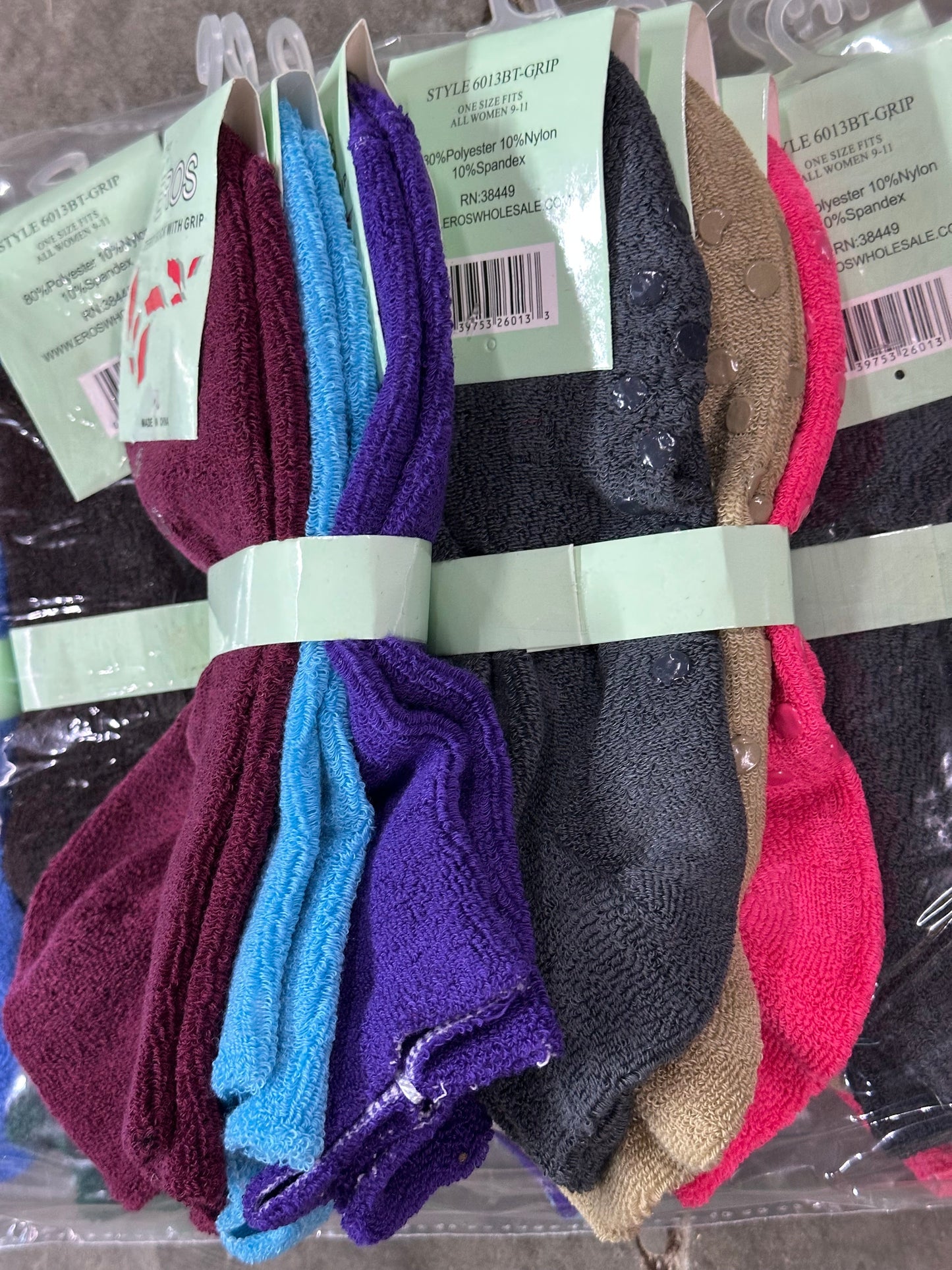 12-Pack Women's Ankle Terry Socks With Grips