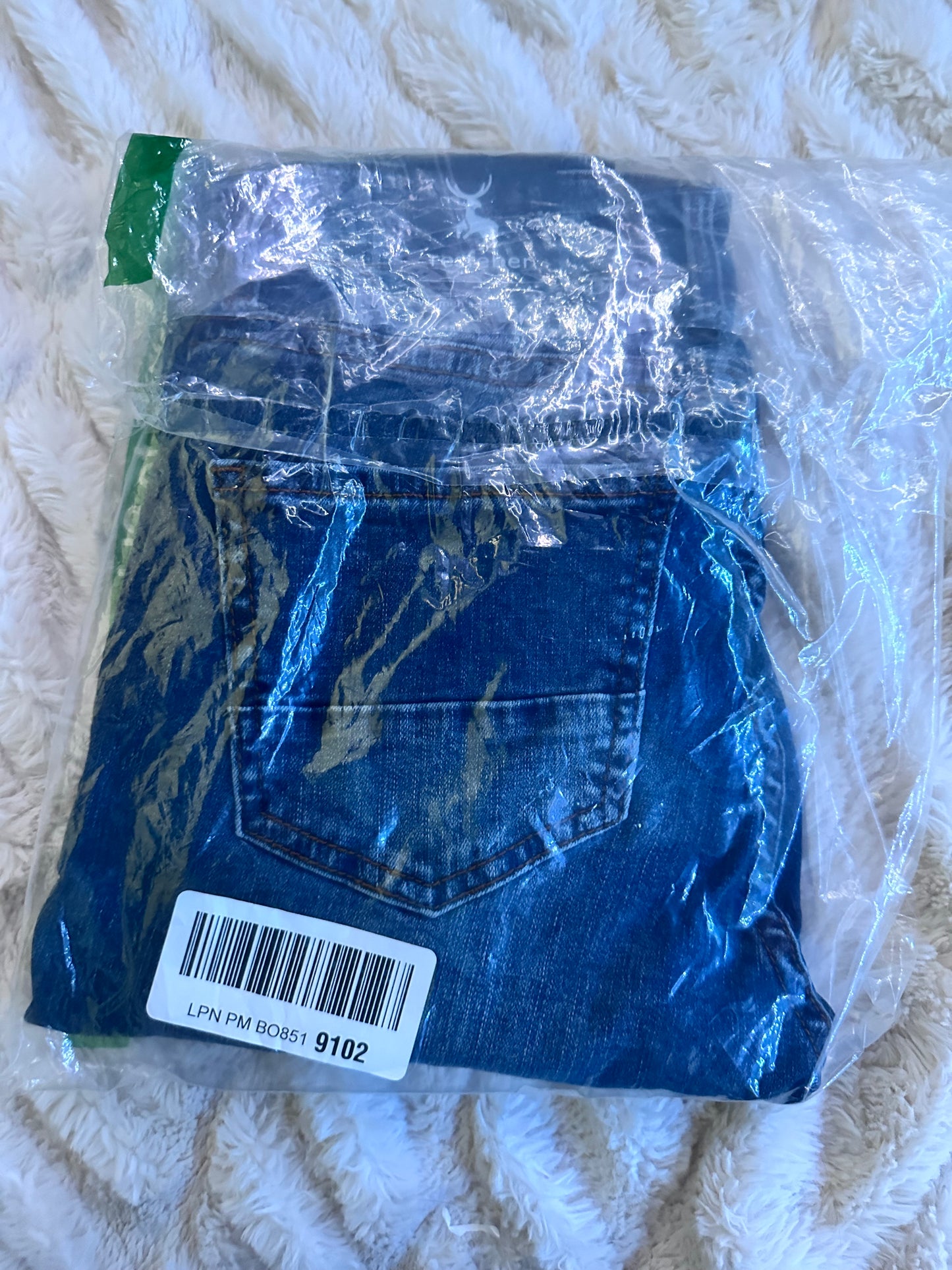 Resfeber Women's Ripped Boyfriend Distressed Jeans (Size 2)