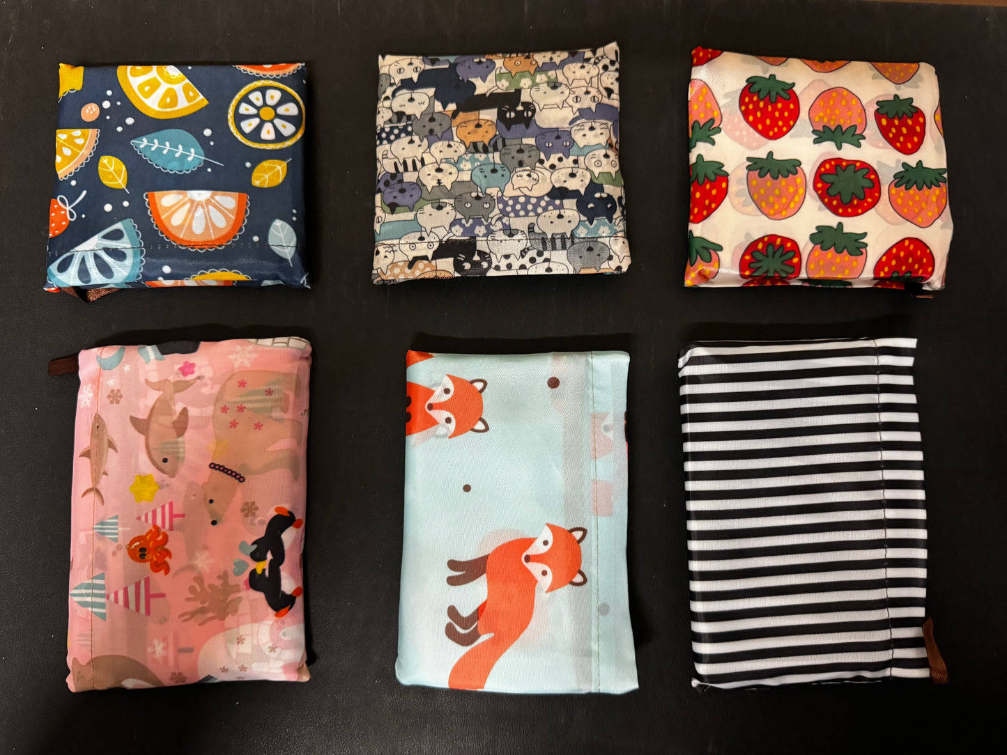 Groceries Reusable Bags for Shopping, large capacity, Two kinds of size，Fold up Packable, can be cleaned, reusable, flowers and animals geometric design, suitable for supermarkets and travel