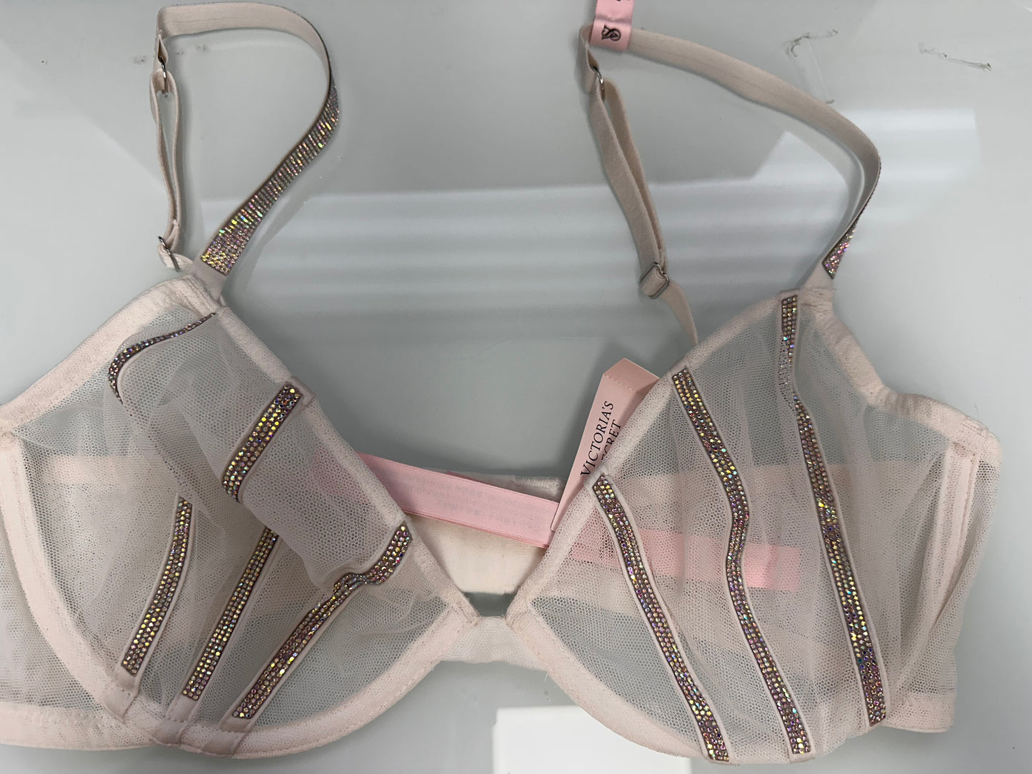 Victoria’s Secret 34D Bra