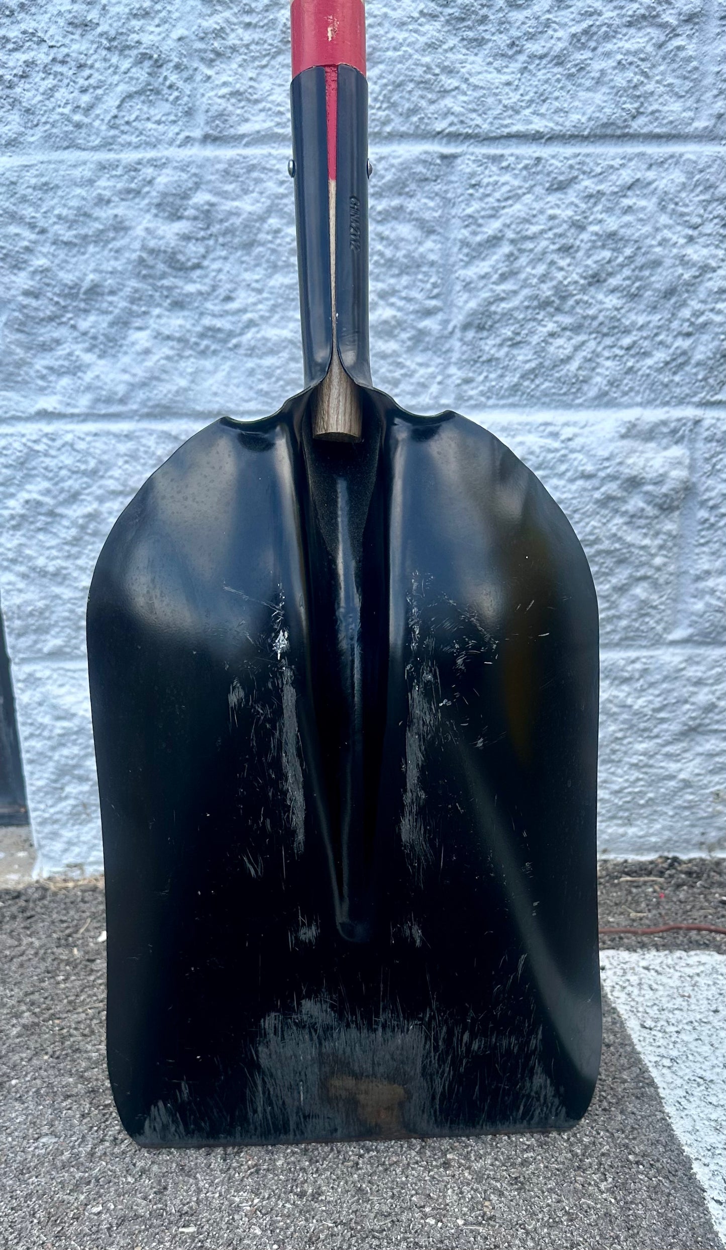 Razor-Back General Purpose Scoop with 48" Wood Handle
