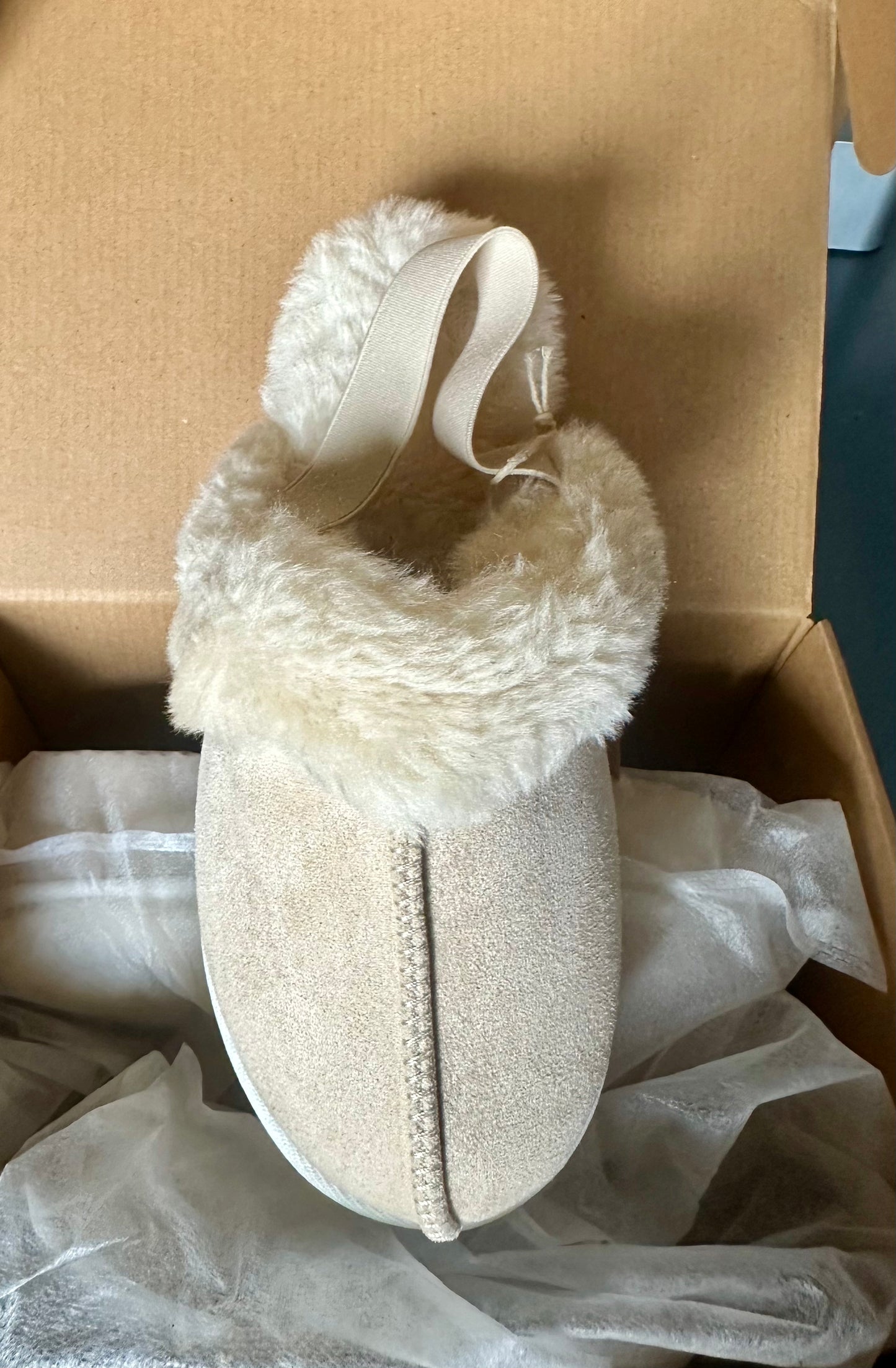Women's Platform Slippers, Suede Fuzzy Slippers with Strap (Size 7.5)