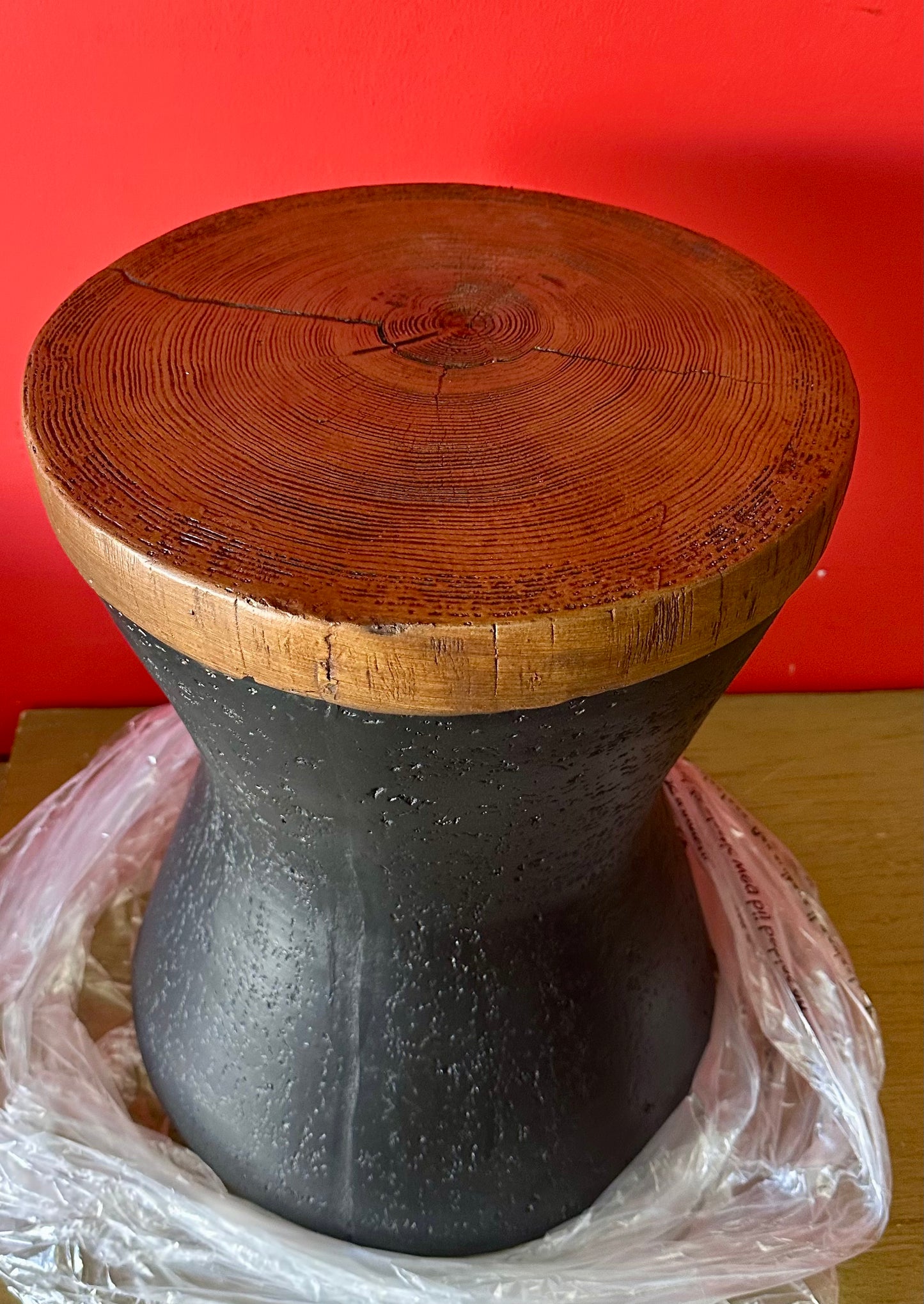 COSIEST Outdoor End Table, Faux-Wood Top, Black Base with Tree Trunk Slice Hand Painted, Accent Stool, Plant Stand, Decor (Hourglass) (L1099)