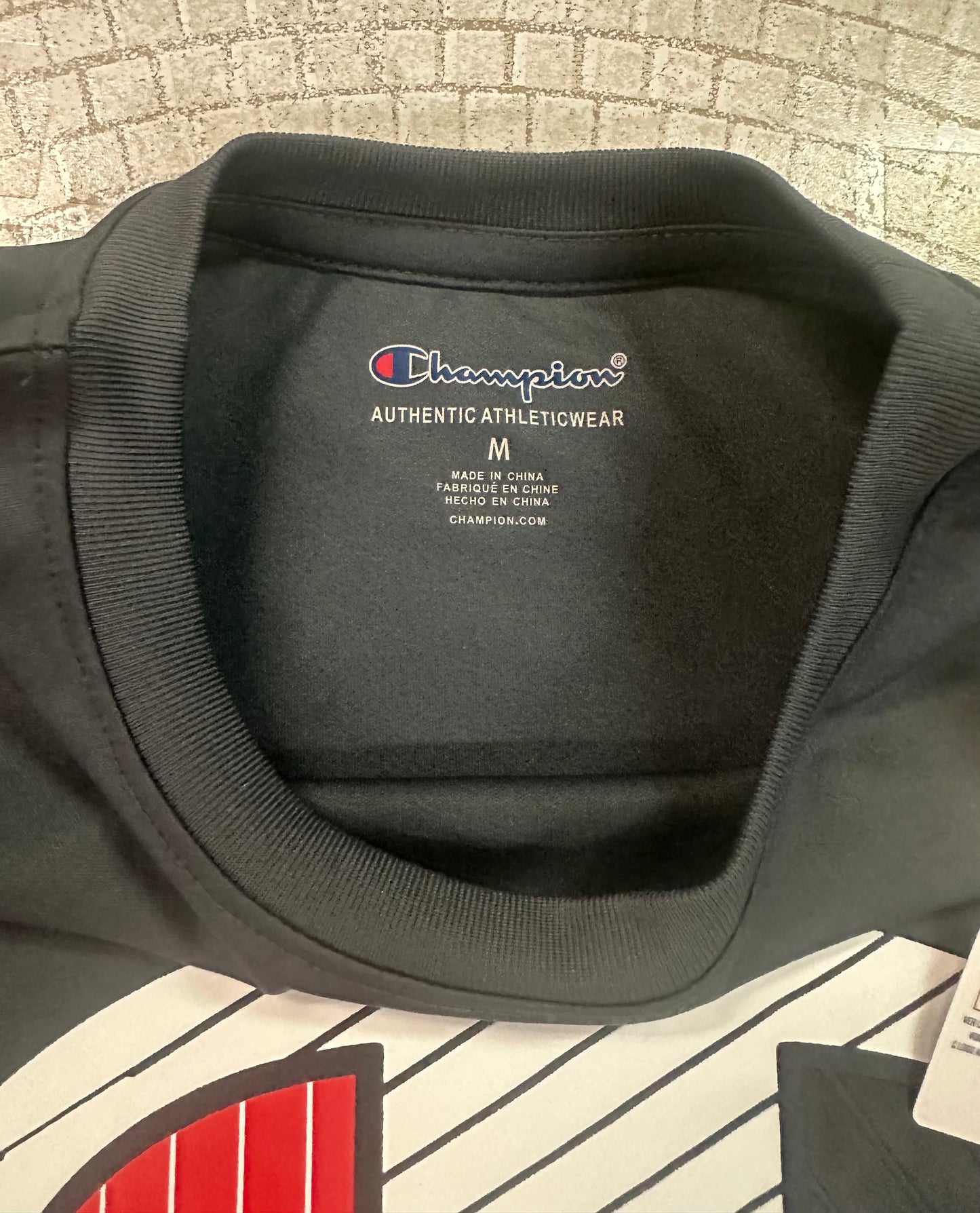 Champion Boys Short-Sleeve Classic Logo      T-Shirt (Size Youth Medium )