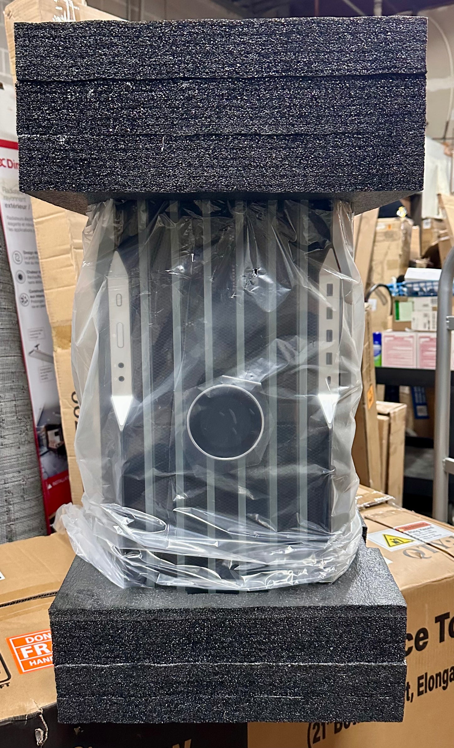 Cooler Master HAF 700 EVO E-ATX High Airflow PC Case, IRIS Customizable LCD .Breathable TG Front Panel, 200mm Sickleflow Fans, 1 x USB 3.2 gen 2 Type C, 4 x USB 3.2 gen 1 (3.0) (H700E-IGNN-S00) (R709)