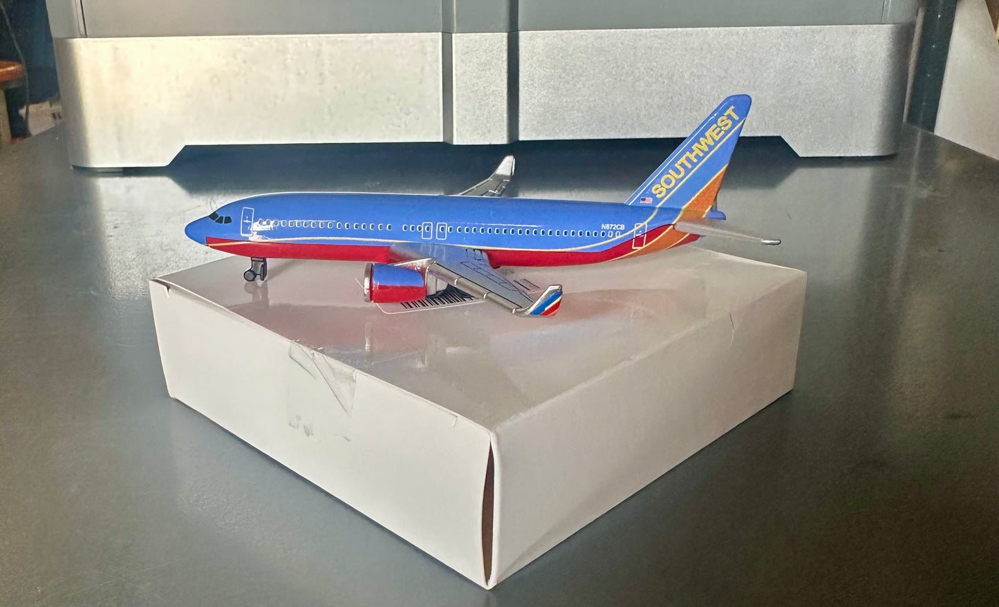 AVIAMUSE Southwest N872CB, die-cast collectible