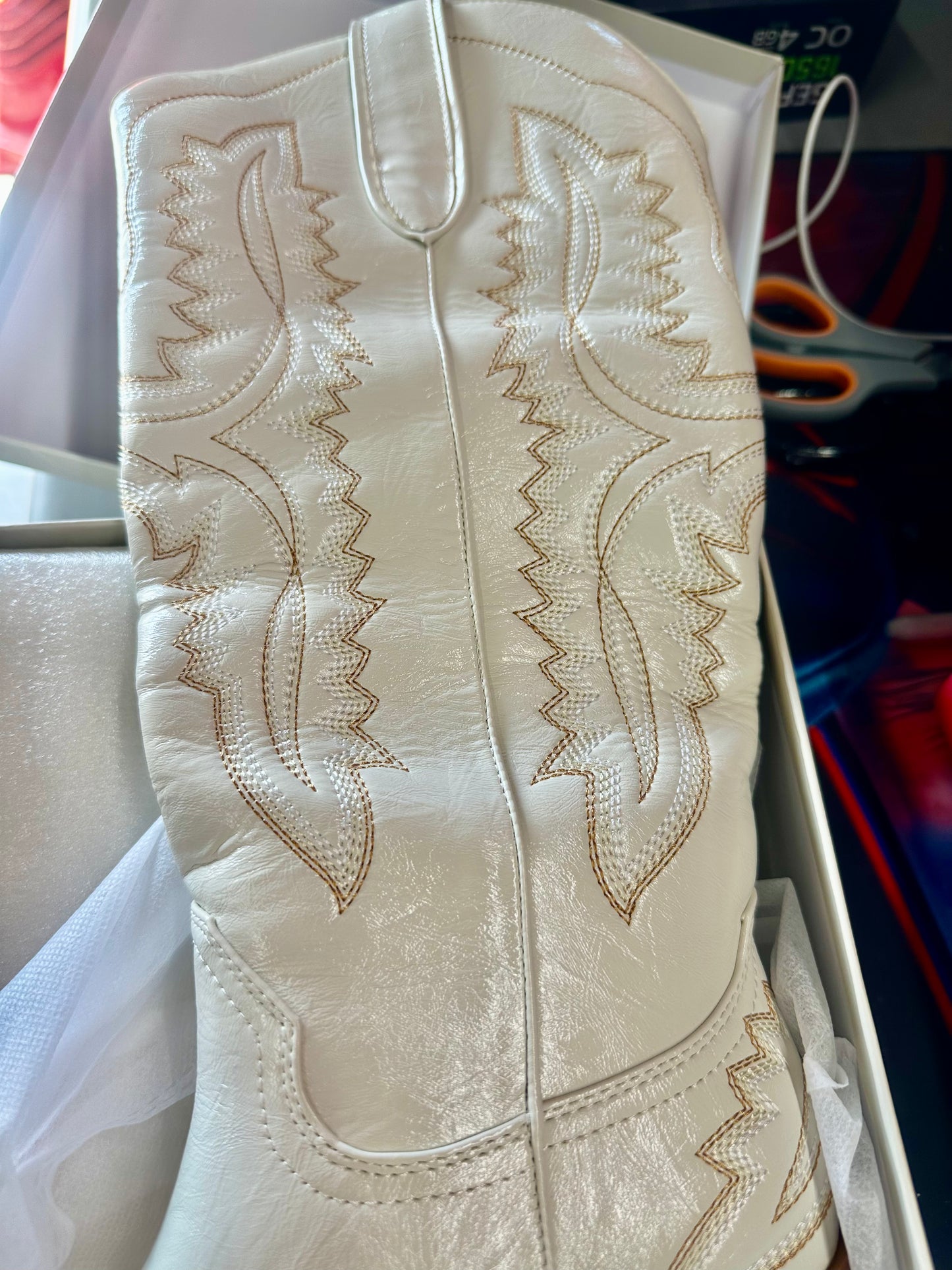 Women's Embroidered Western Pull-On Knee-High Cowboy Boots, Embroidered Pointed Toe Block Chunky Heel Pull-On Cowboy Boots (Women’s 7)